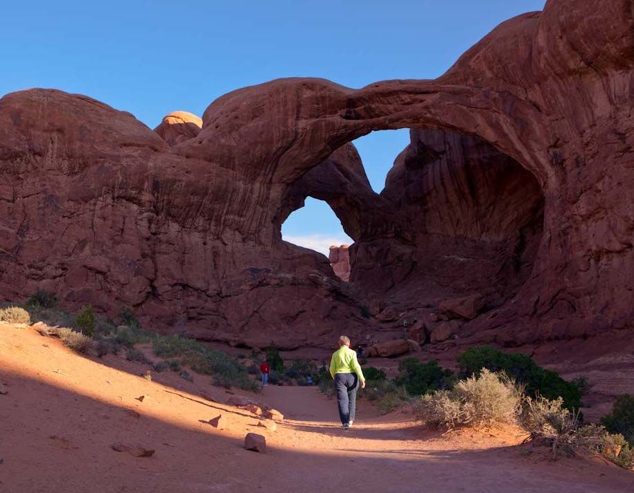 Arches National Park Discovery Tour - Public Tour (4 Hours)