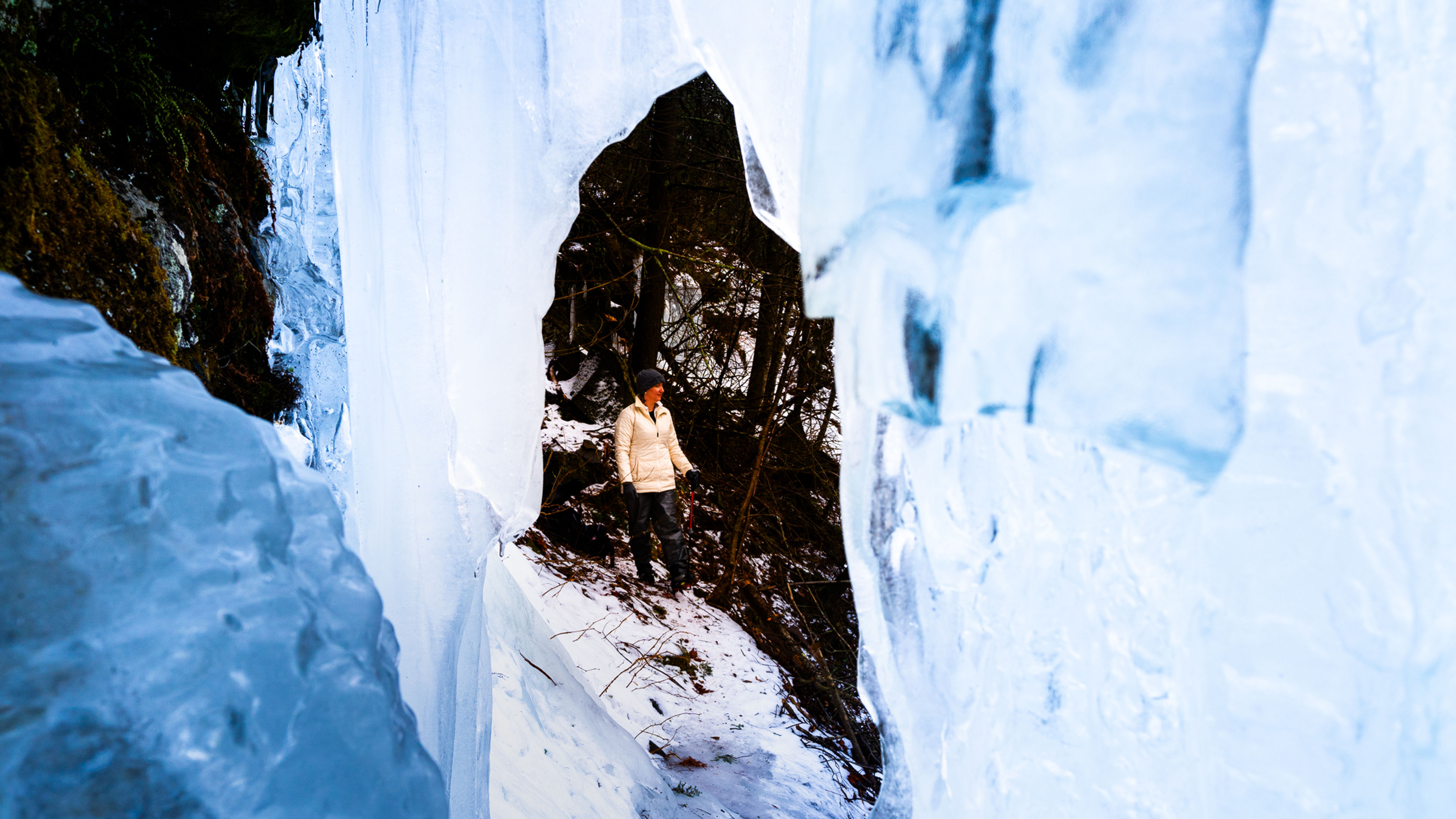 Winter Hiking & Photography Adventure - slide 5