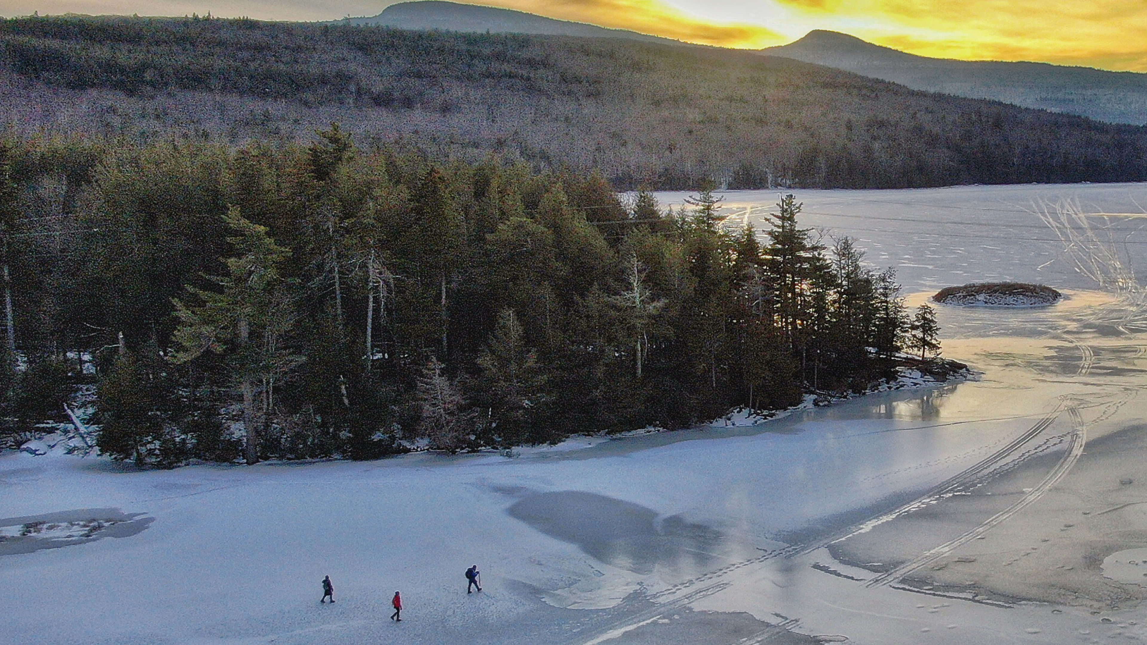 Winter Hiking & Photography Adventure - slide 3