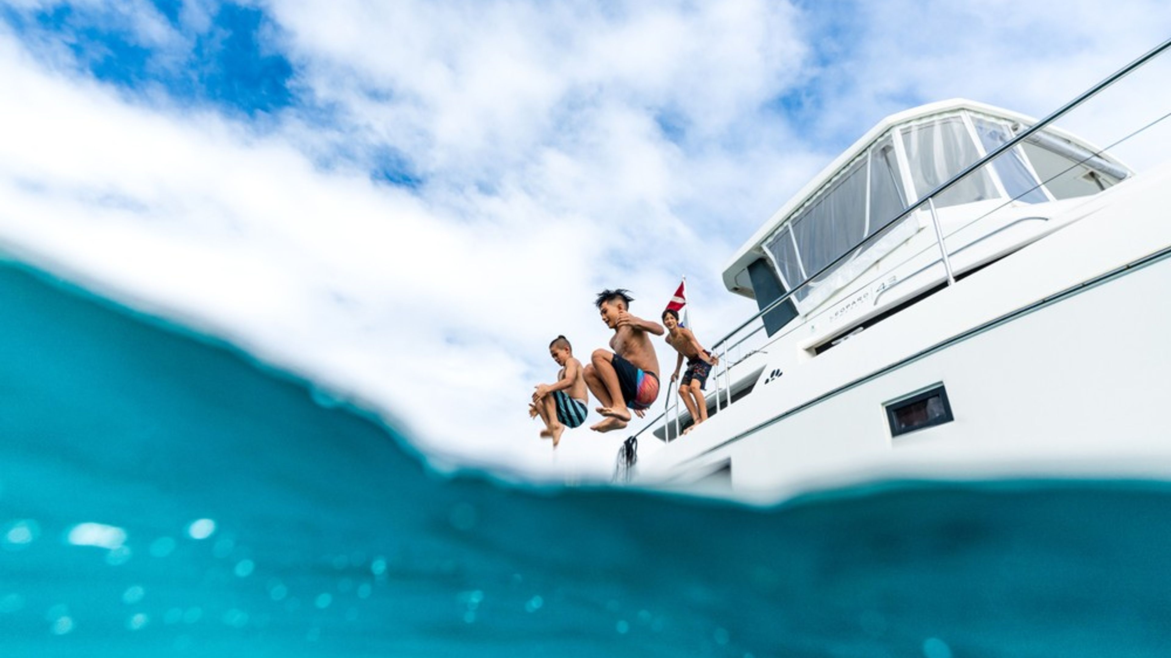 Waikiki Exclusive Snorkel + Lunch - slide 1