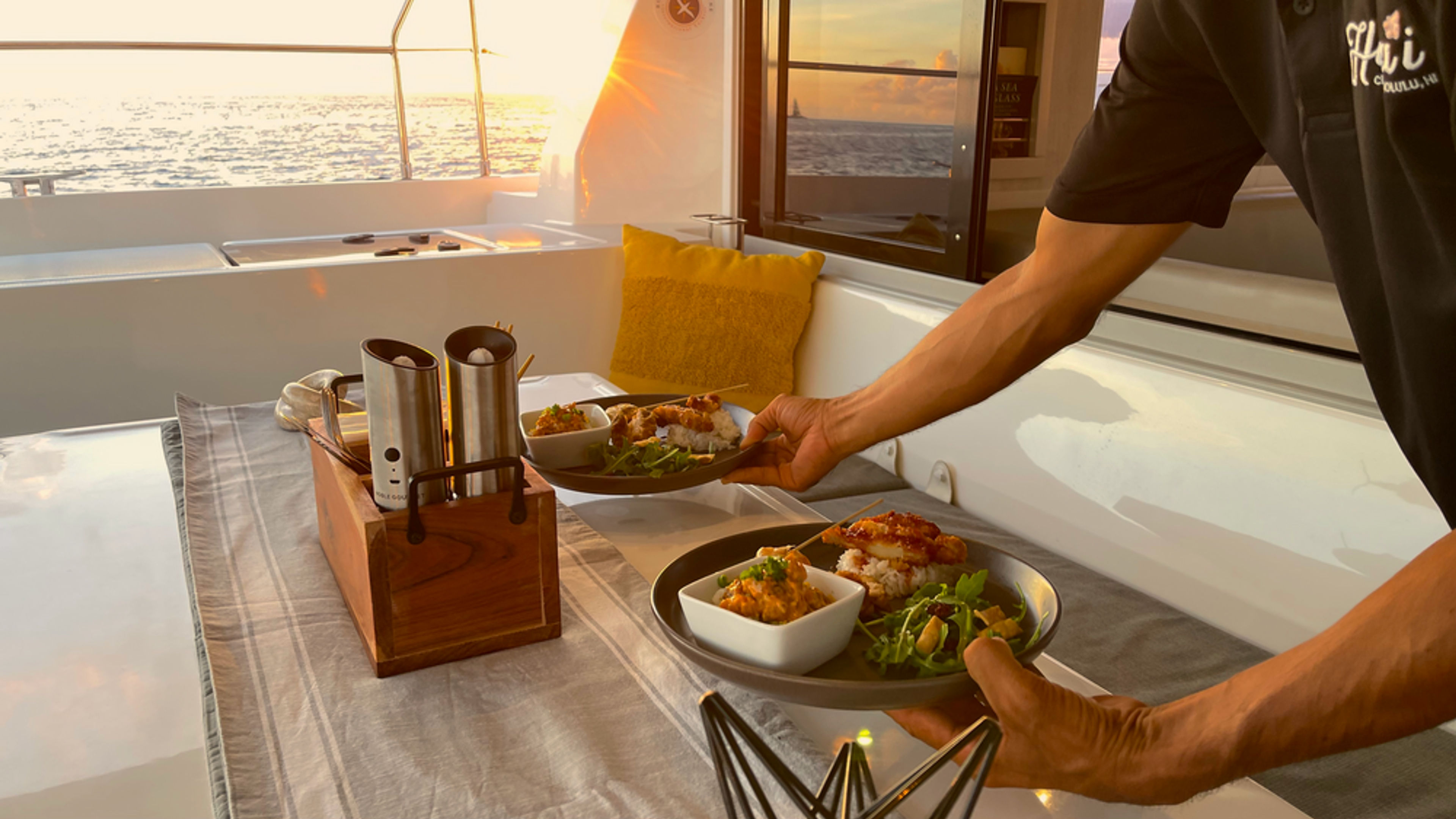 Waikiki Captain's Sunset + Tasting - slide 3