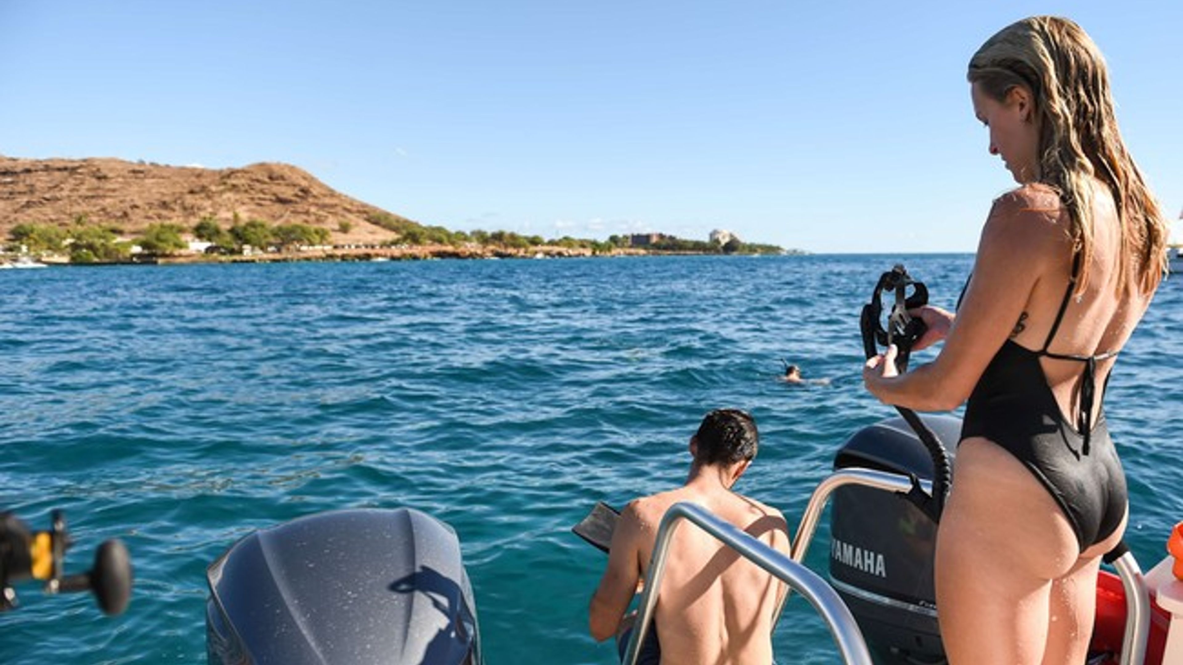 VENTURE Ko Olina Whale Watch + Snorkel - slide 7