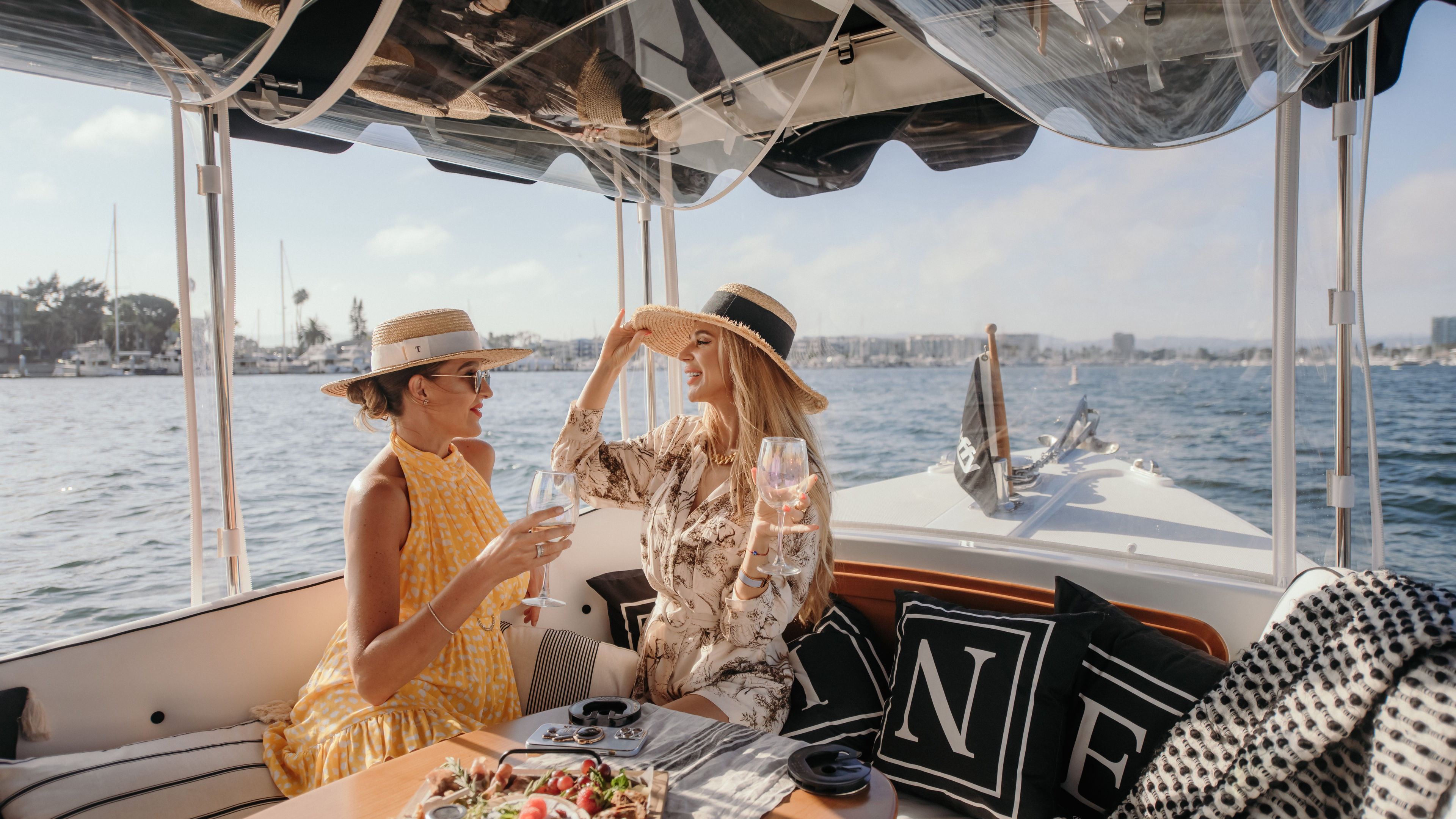 Shared Boat Cruise in Marina del Rey - スライド 7