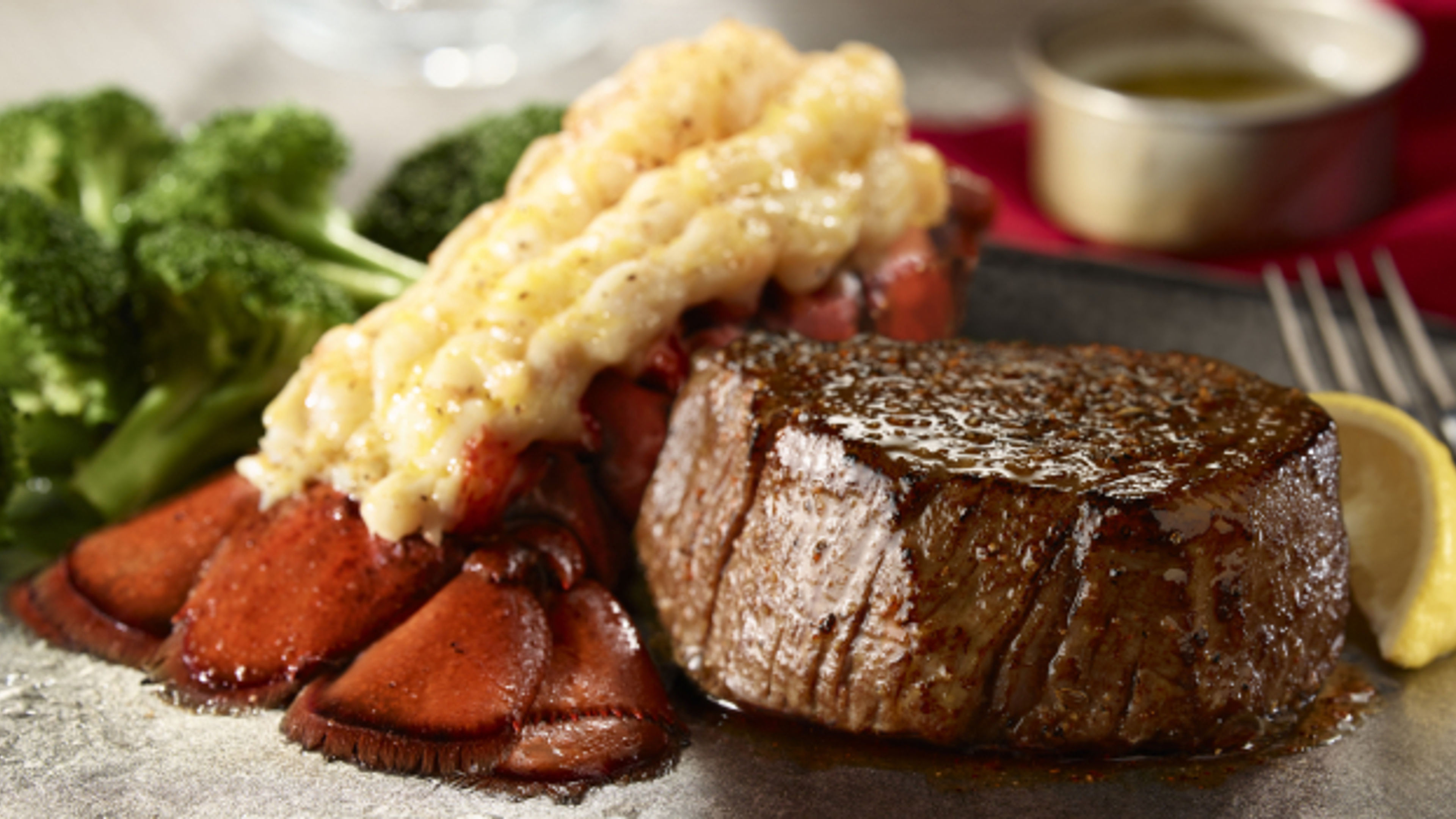 CHRISTMAS EVE DINNER & SHOW - slide 3