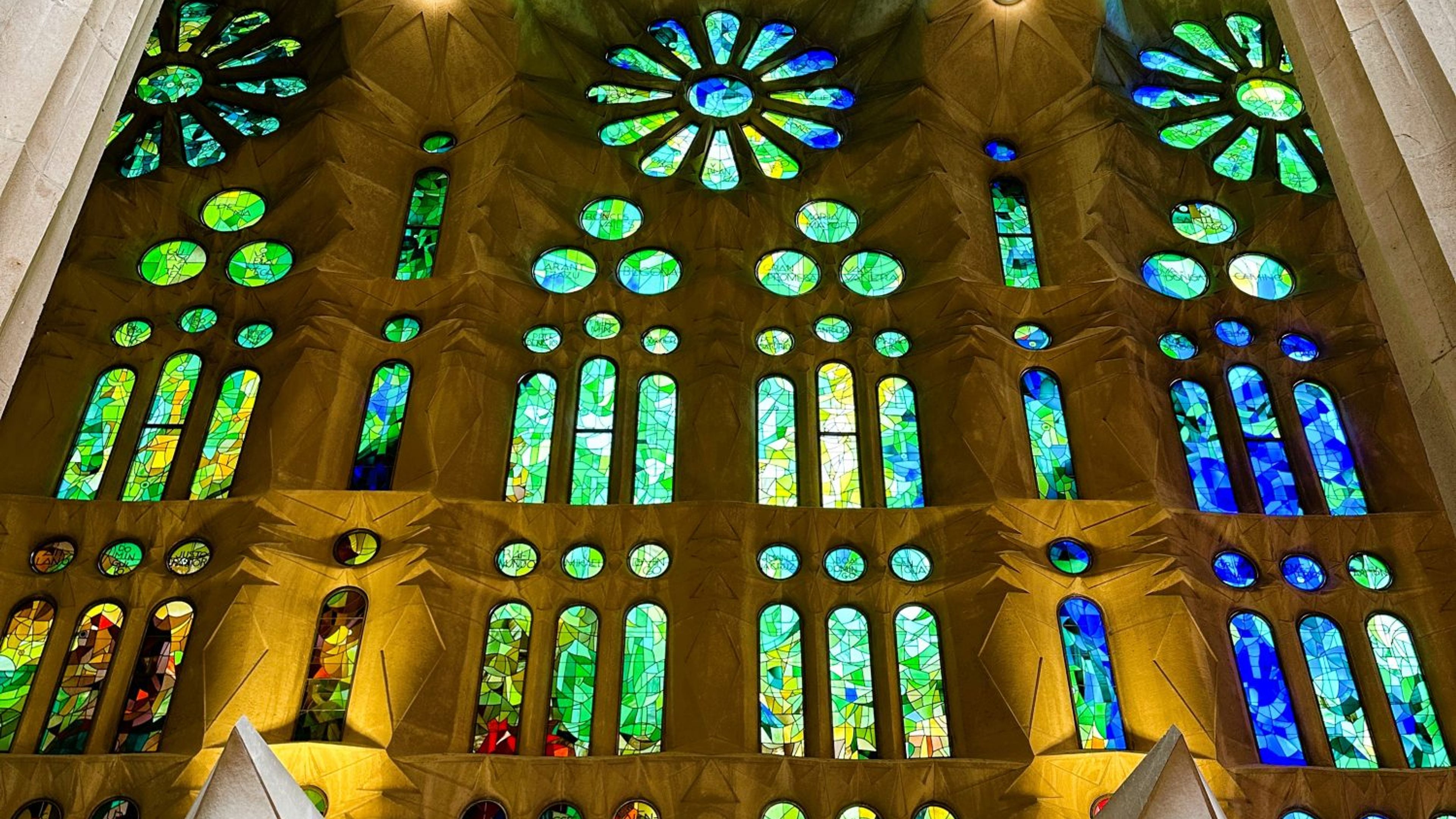 Sagrada Familia's Private experience: discovering Gaudi's (almost finished) Masterpiece ! - deslizar 4