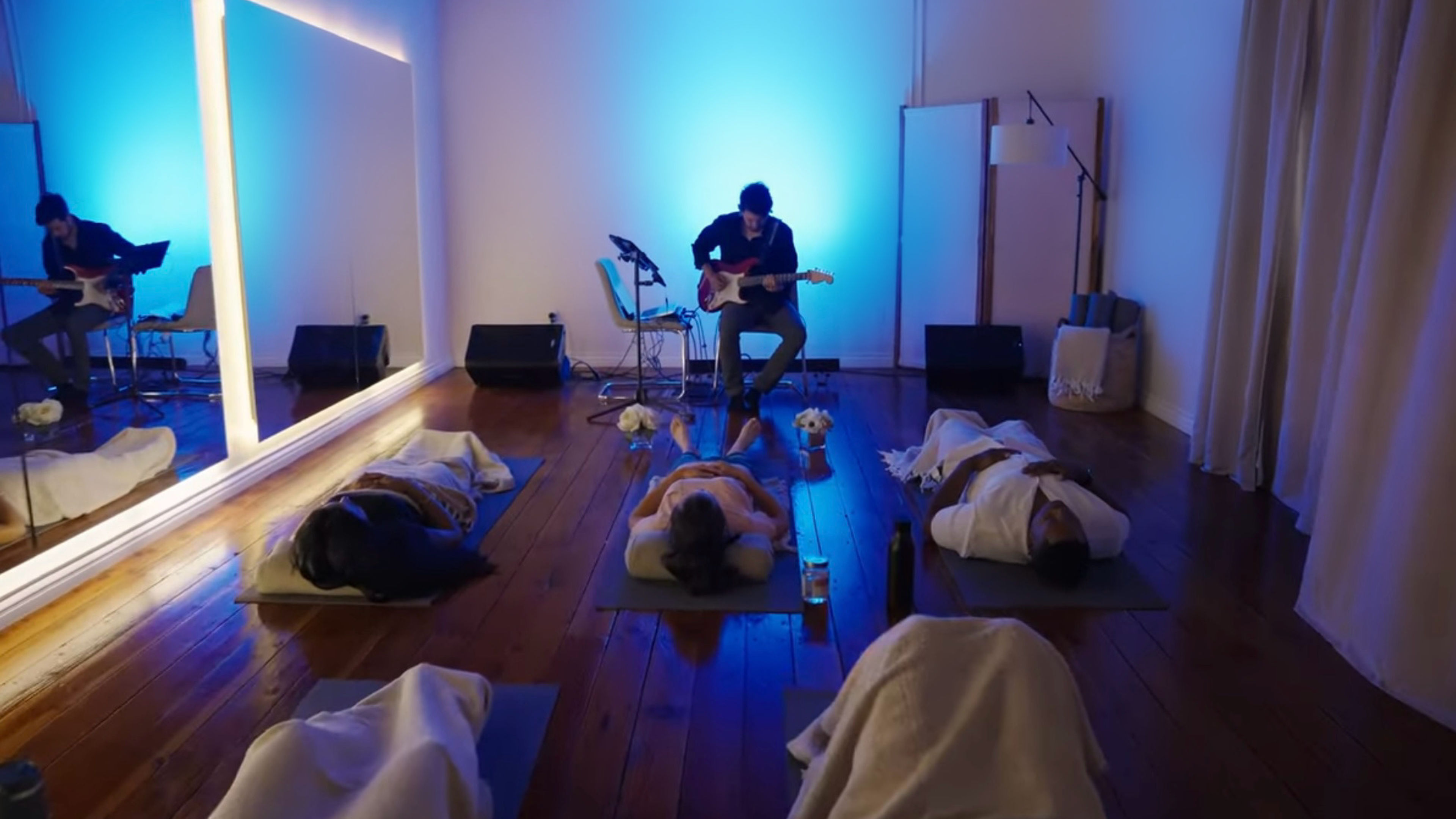 R+R Wellness - Electric Guitar Sound Bath - slide 1