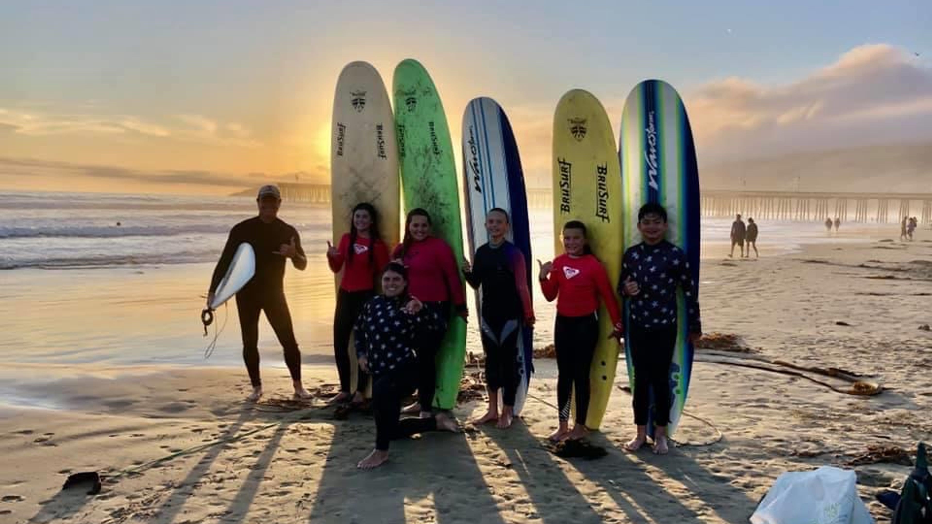 Private Group Surf Lessons - 슬라이드 1