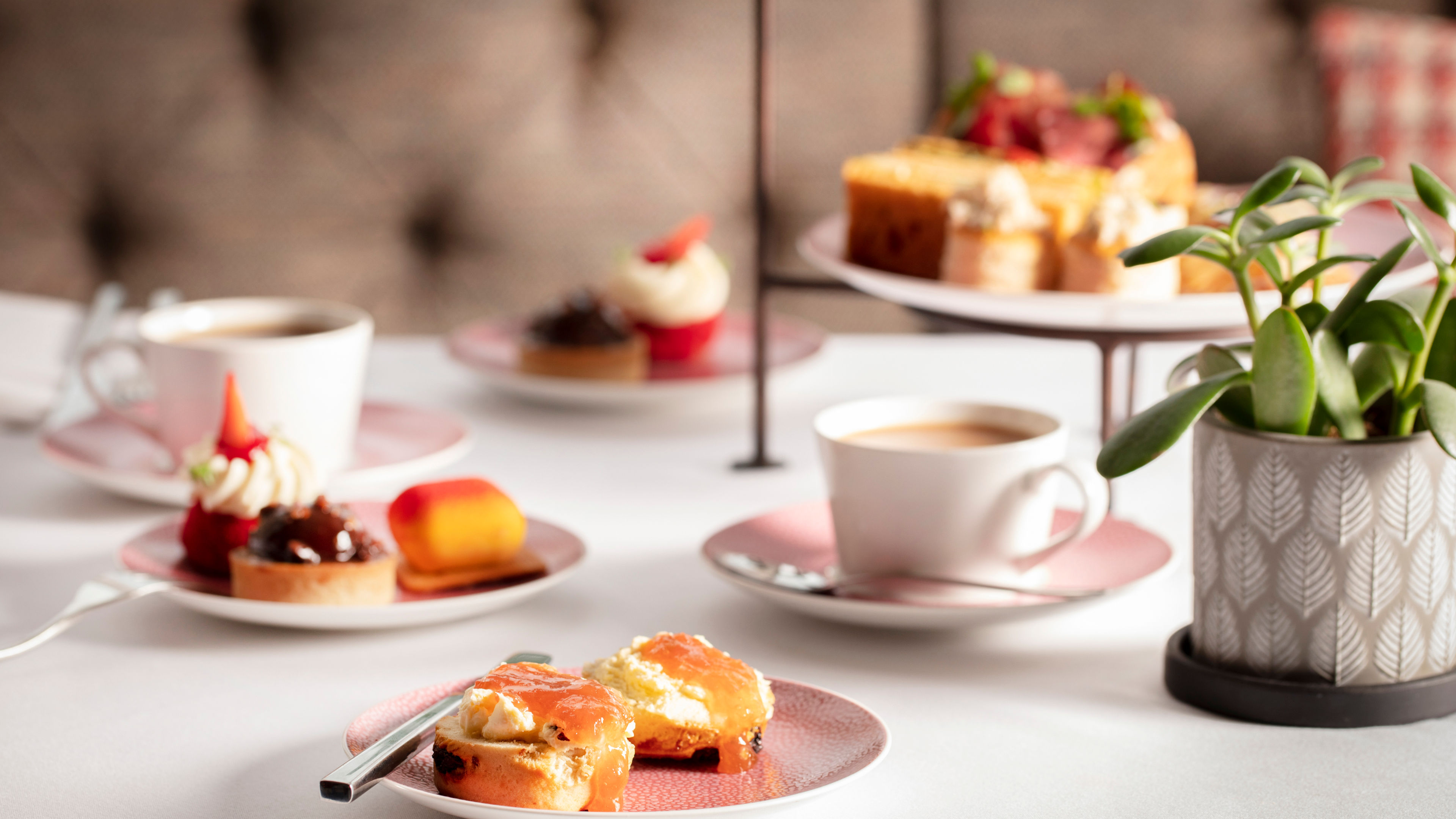 Afternoon Tea - 滑動 1