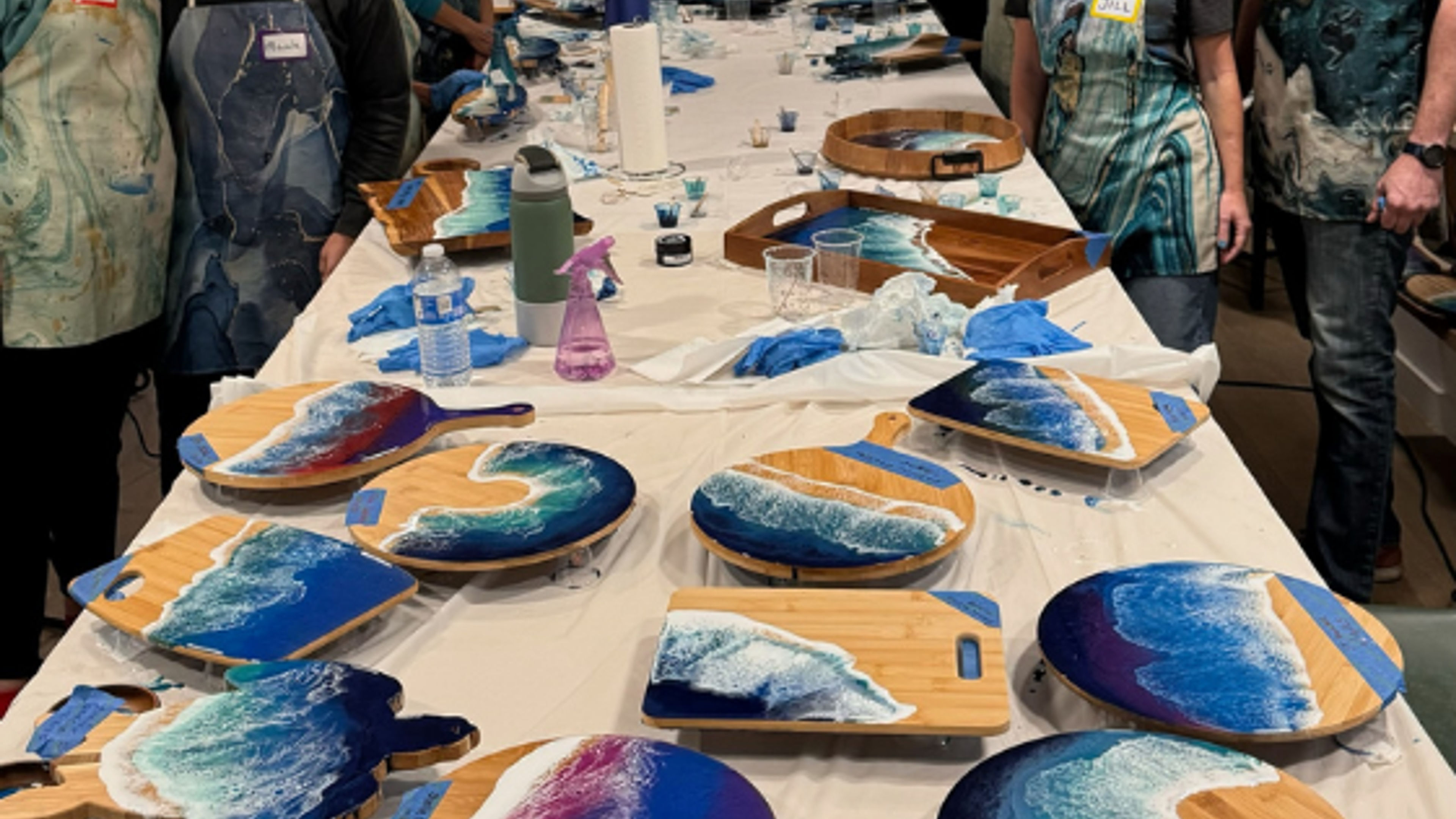 Epoxy Resin Ocean Cheeseboard Workshop - deslizar 6