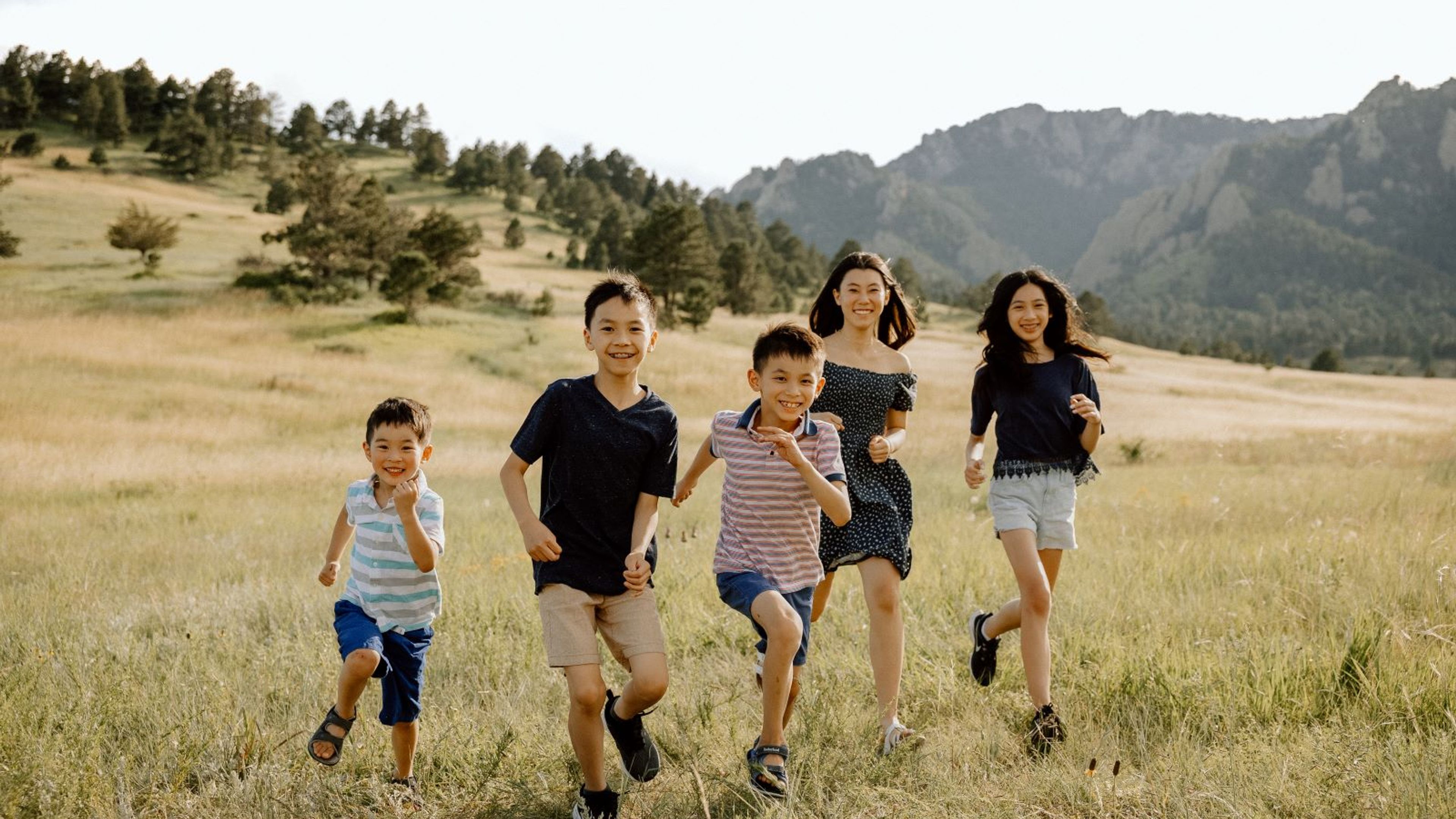 Boulder Flatiron Mountain Photoshoot - slide 9