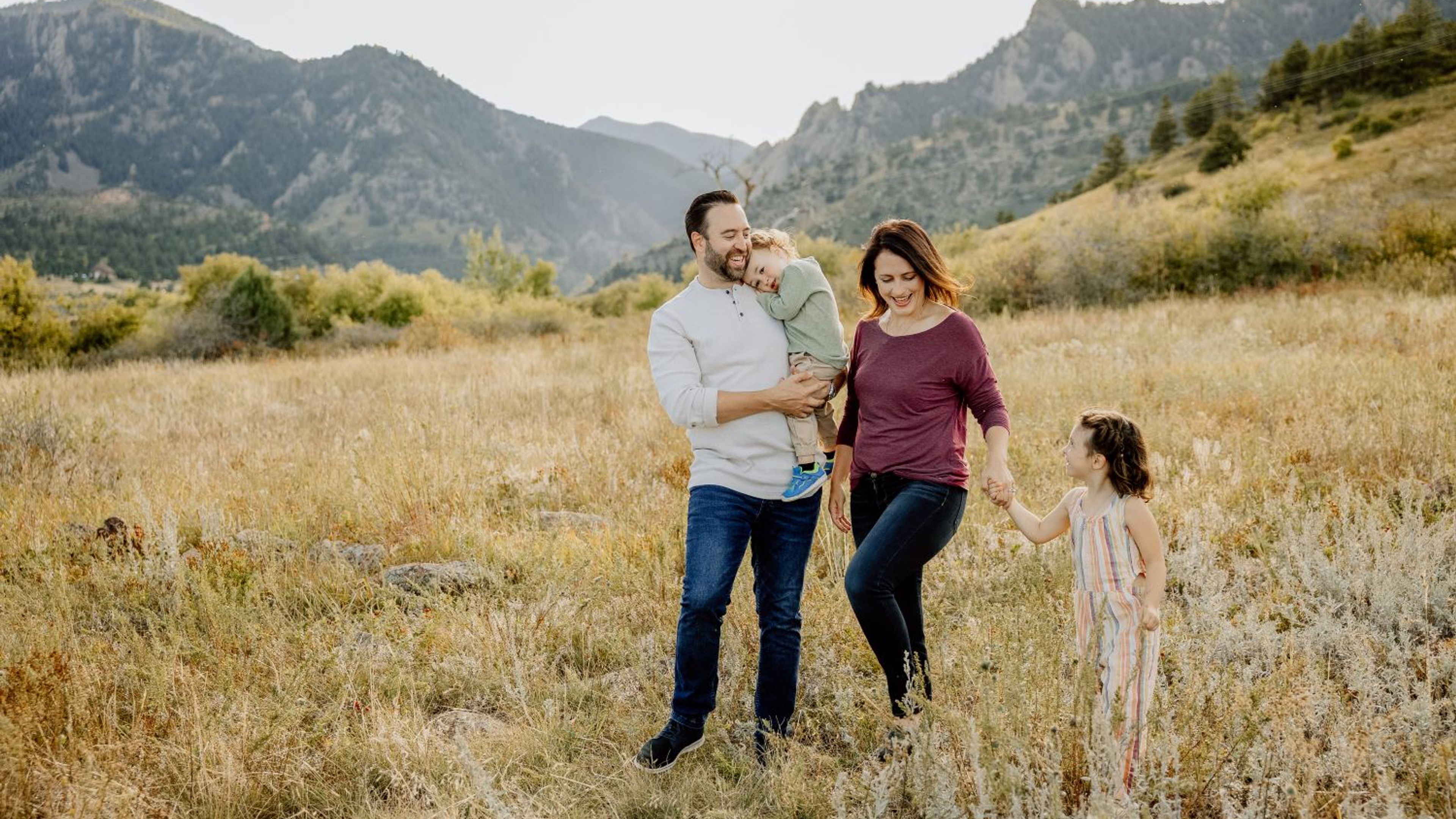 Boulder Flatiron Mountain Photoshoot - slide 16