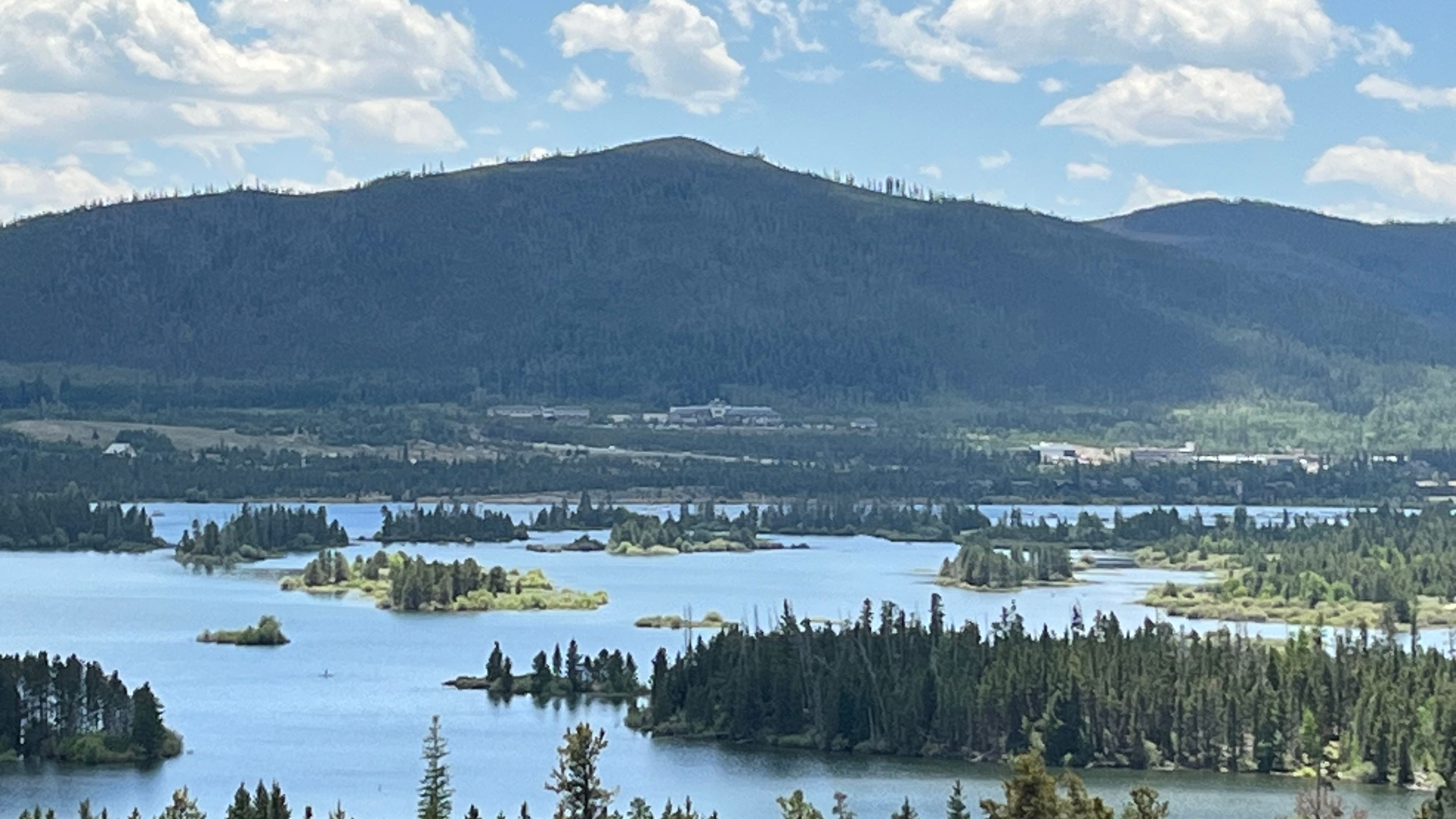 Island Hopping Lake Dillon Trip: Kayak & Paddleboard - slide 1