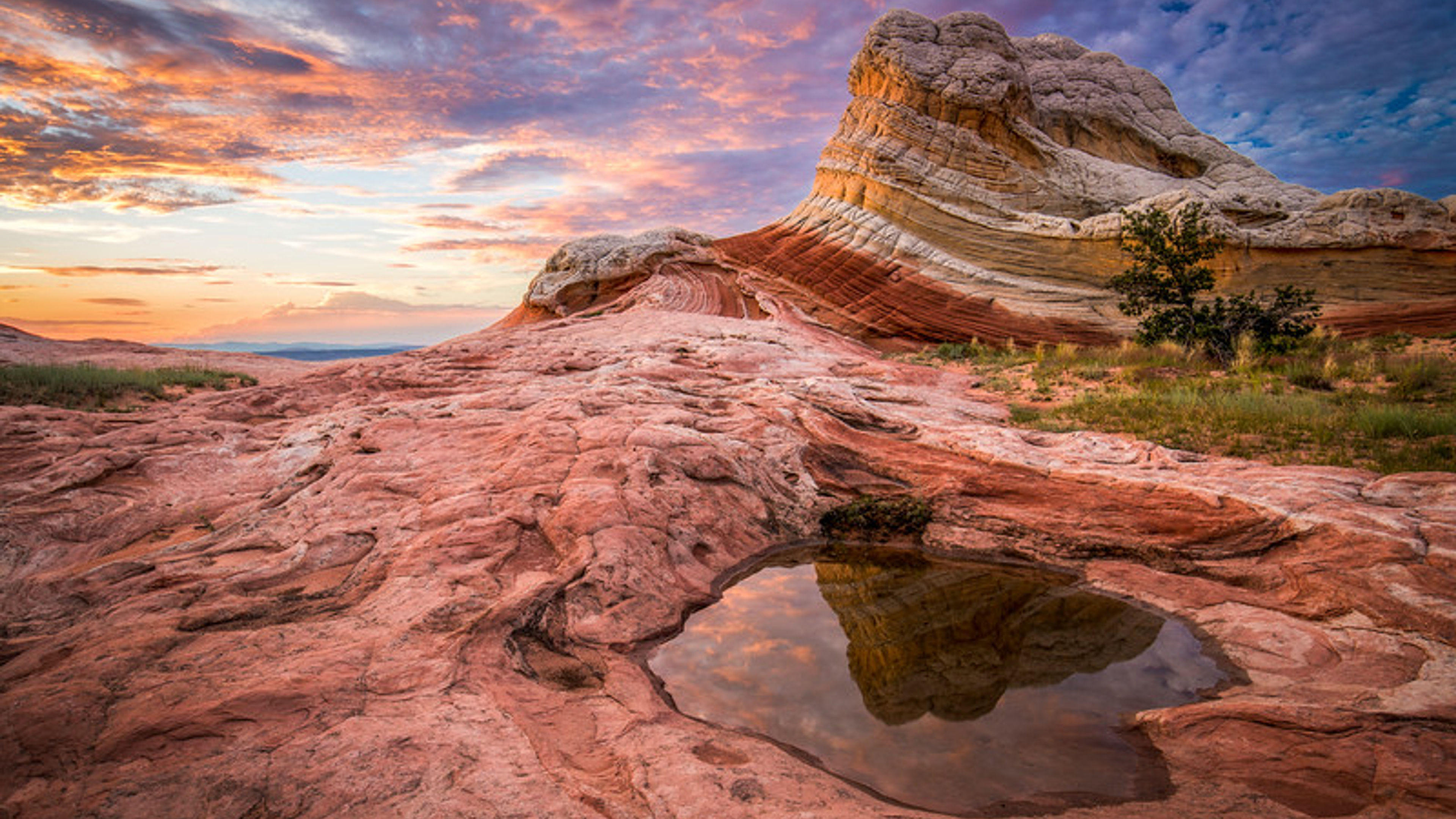 Amazing White Pockets of Vermilion Cliffs - slide 5