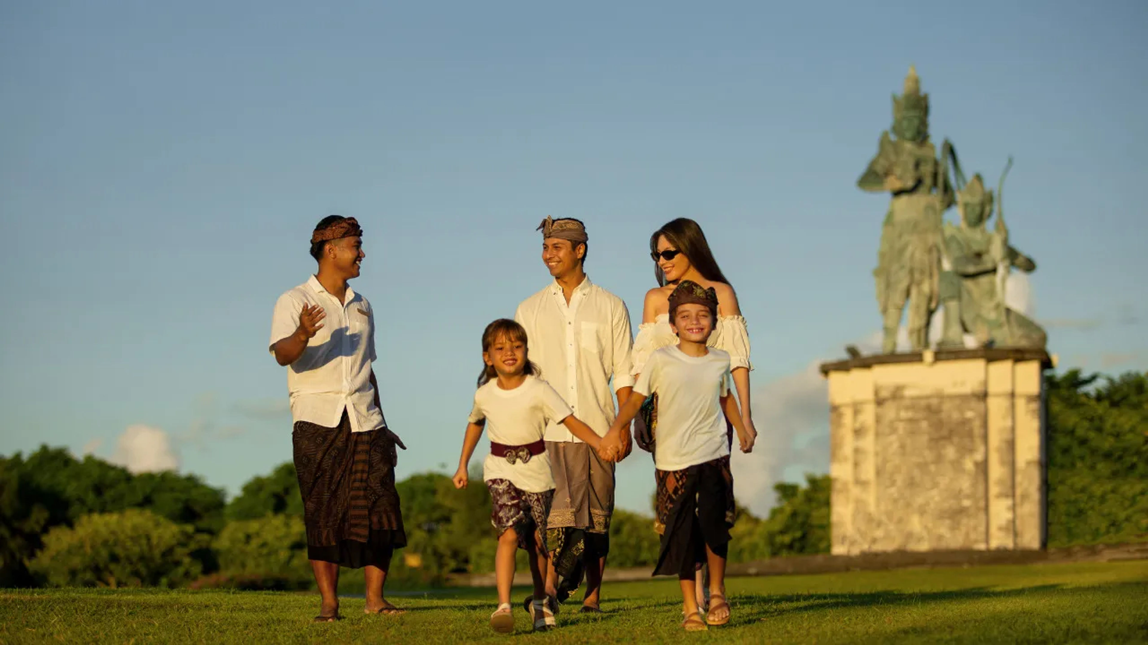 The Nusa Dua Journey - 滑动 1