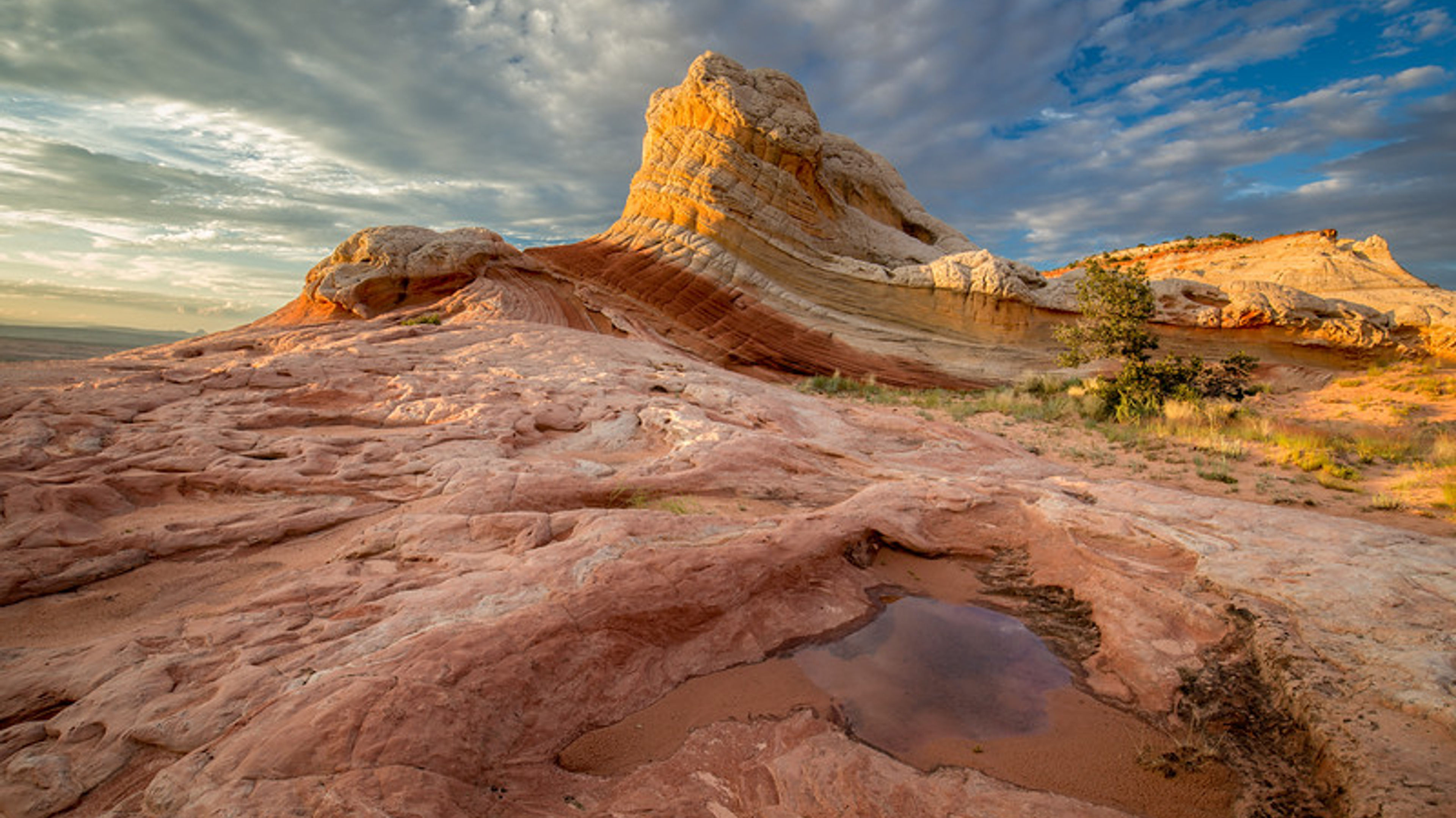Amazing White Pockets of Vermilion Cliffs - slide 9