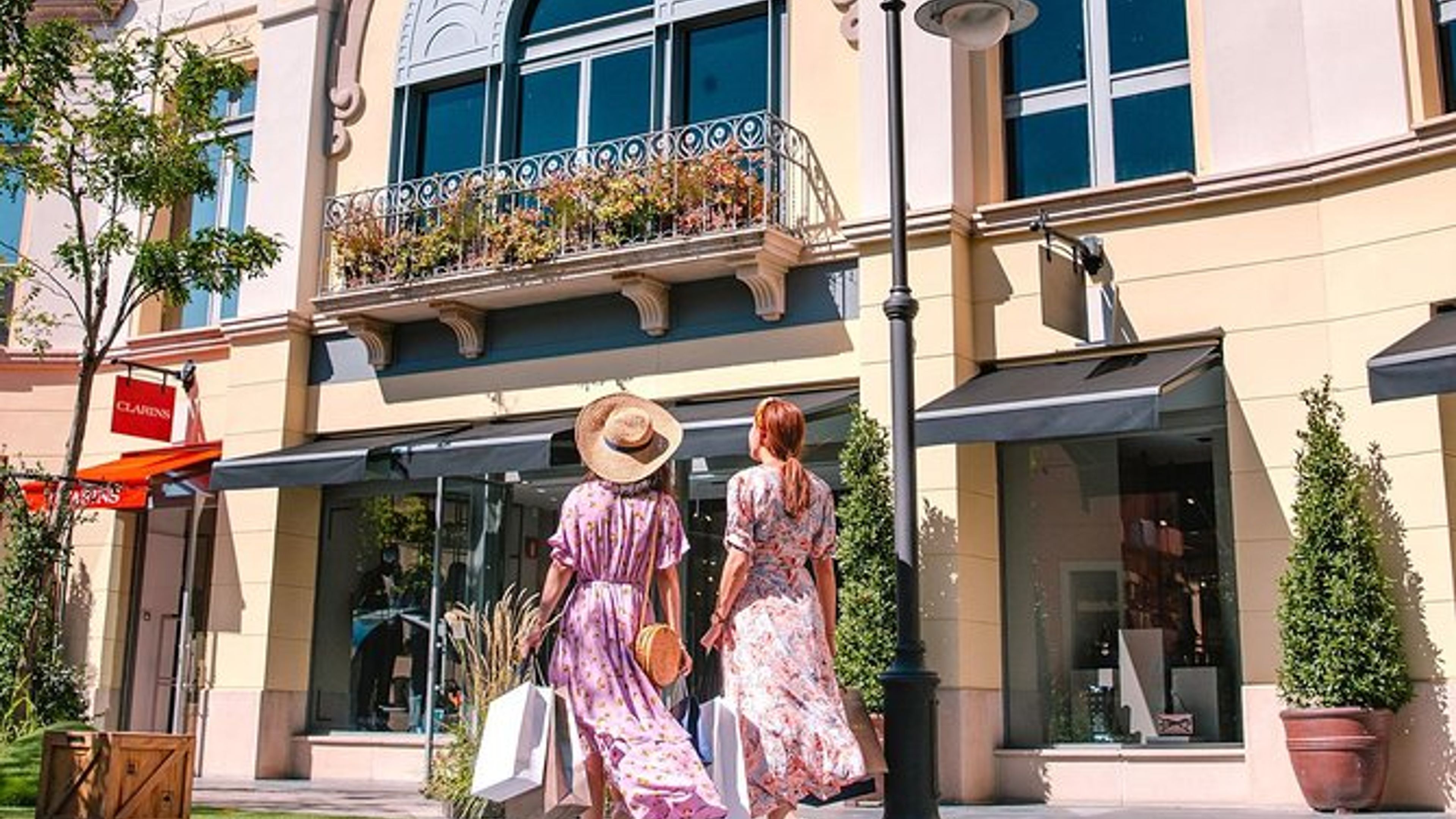 Shopping Experience Box by Las Rozas Village - slide 3