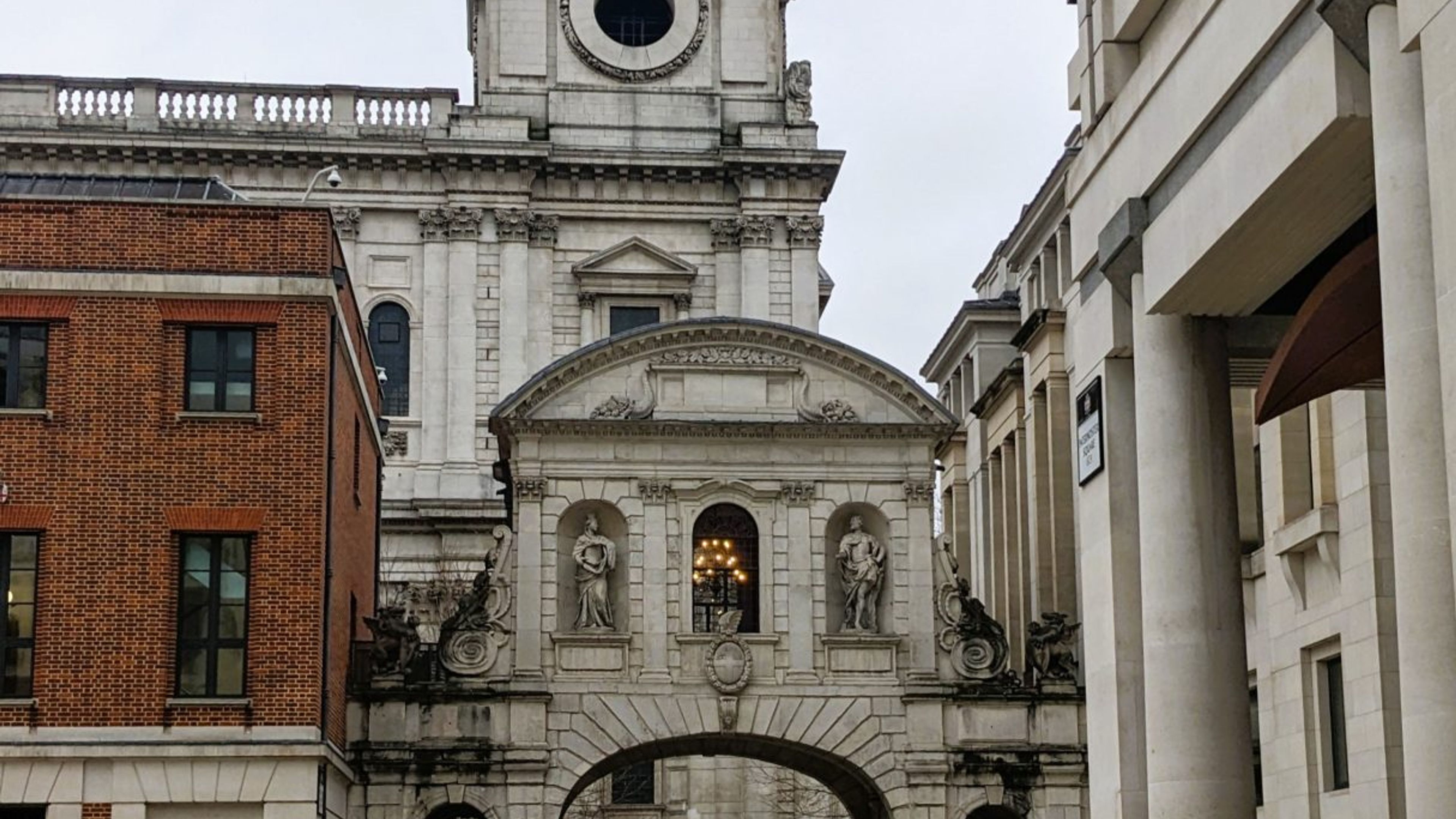 City of London: From Romans to Skyscrapers - 2,000 years of History - slide 3