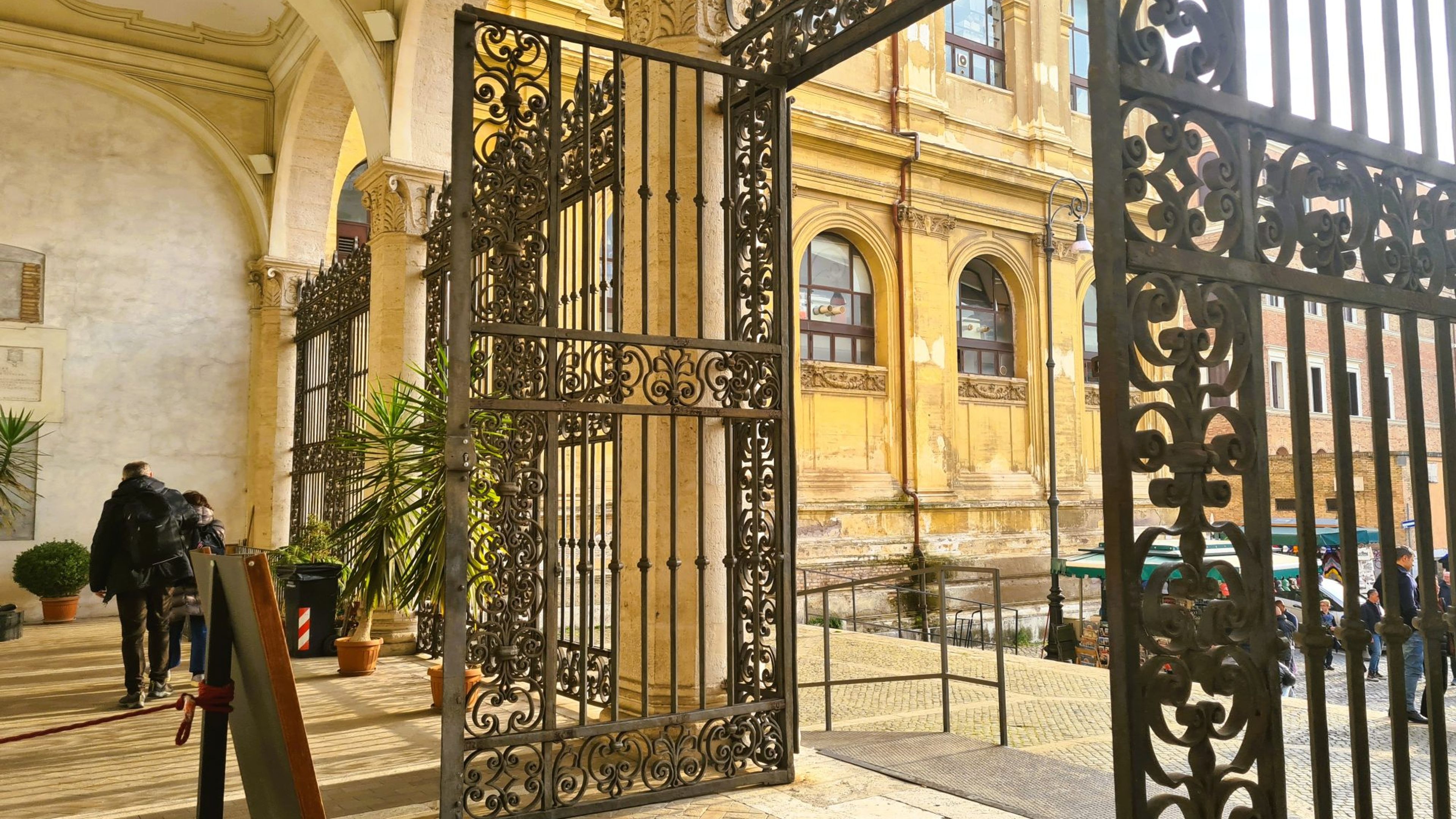 Baroque Rome: The Art, Architecture, and Ambition of Churches that Transformed the Eternal City - slide 2