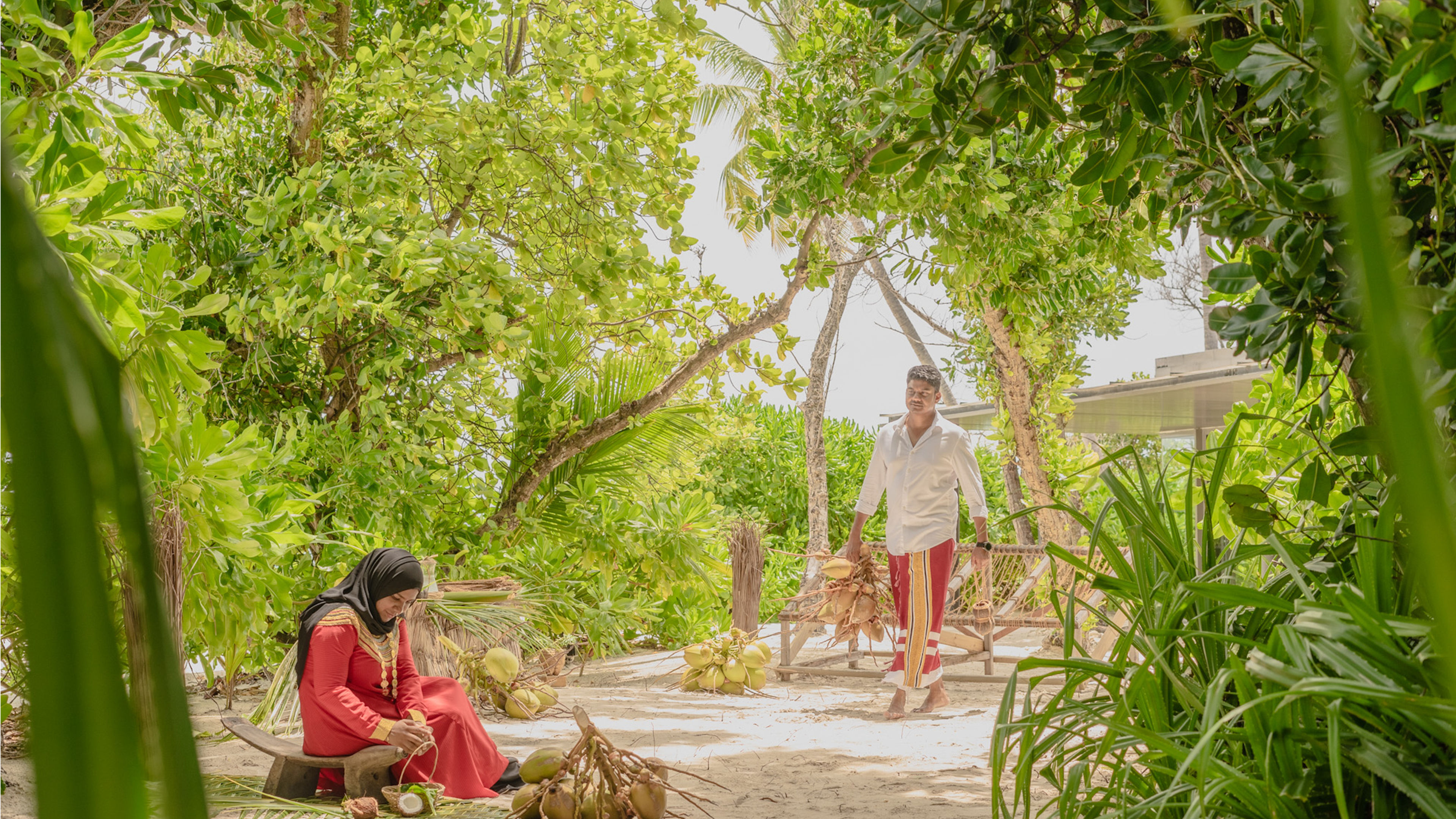 Coconut Reverence—A Cultural & Craft Ritual of the Maldives - diapositive 1