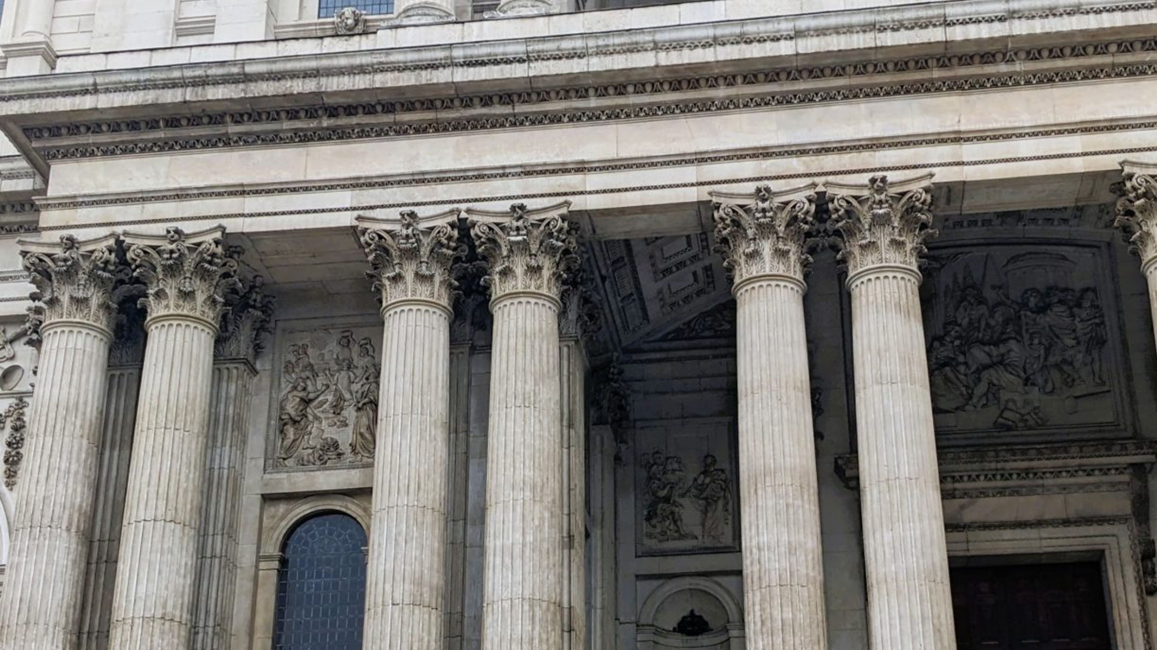 City of London: From Romans to Skyscrapers - 2,000 years of History - slide 5