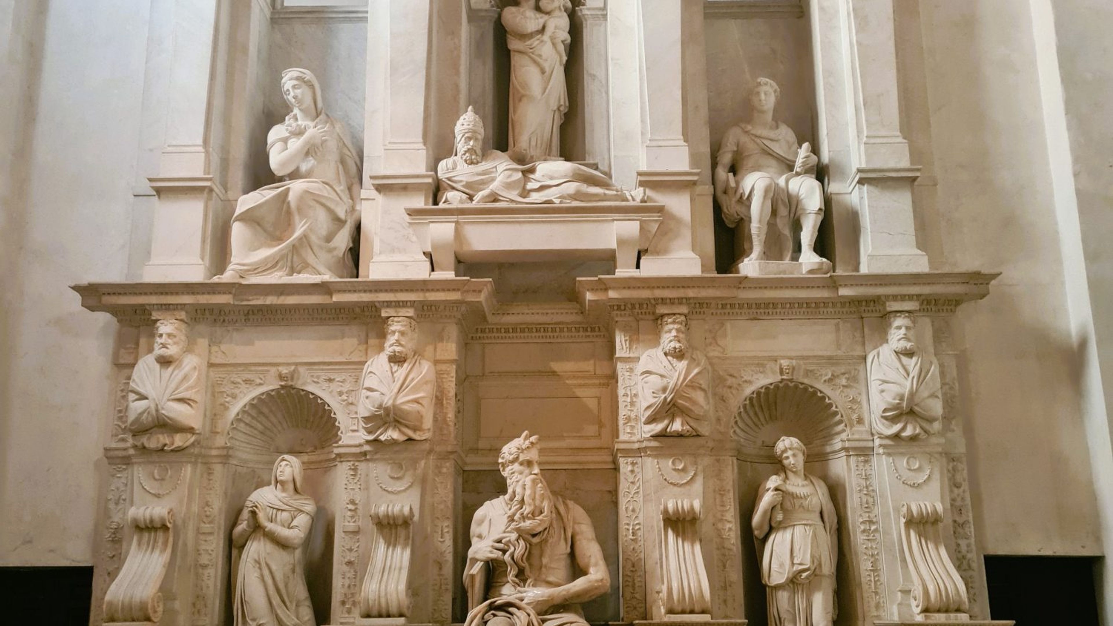 Baroque Rome: The Art, Architecture, and Ambition of Churches that Transformed the Eternal City - slide 4