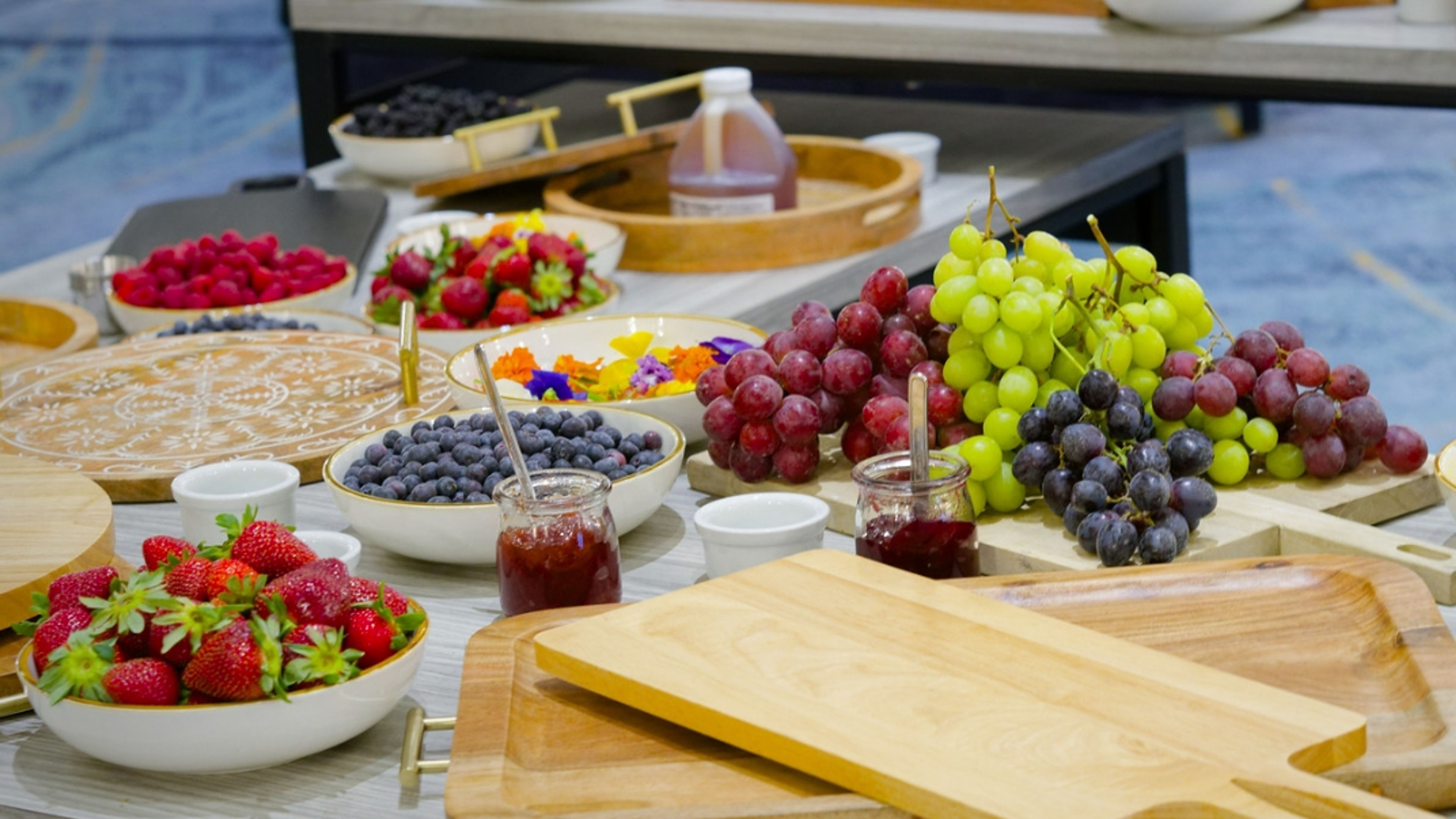 Valentine's Boards & Bottles - 滑動 1