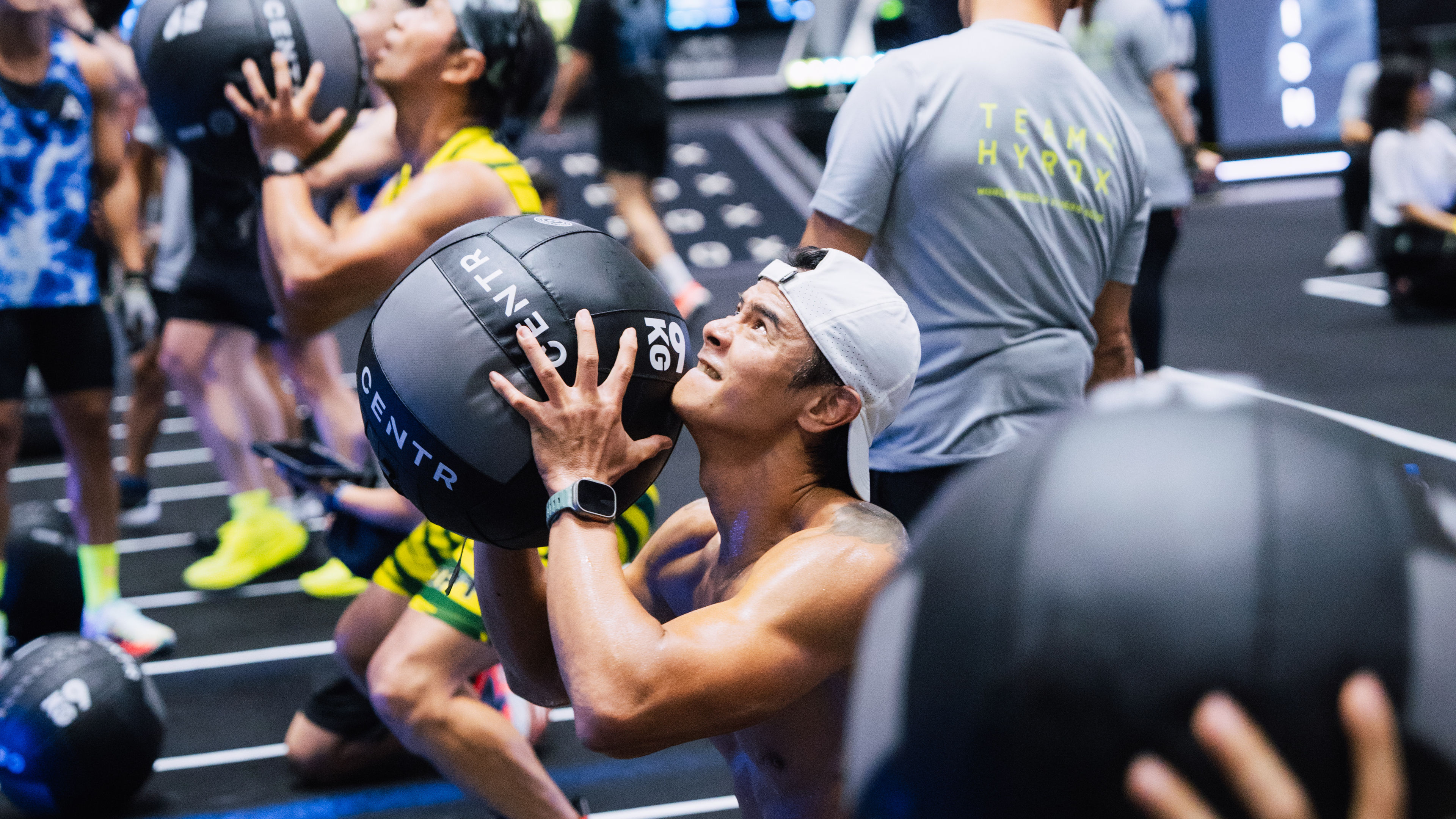 HYROX JAKARTA 2026 MIXED DOUBLES RACE-CATION
 - 滑動 3