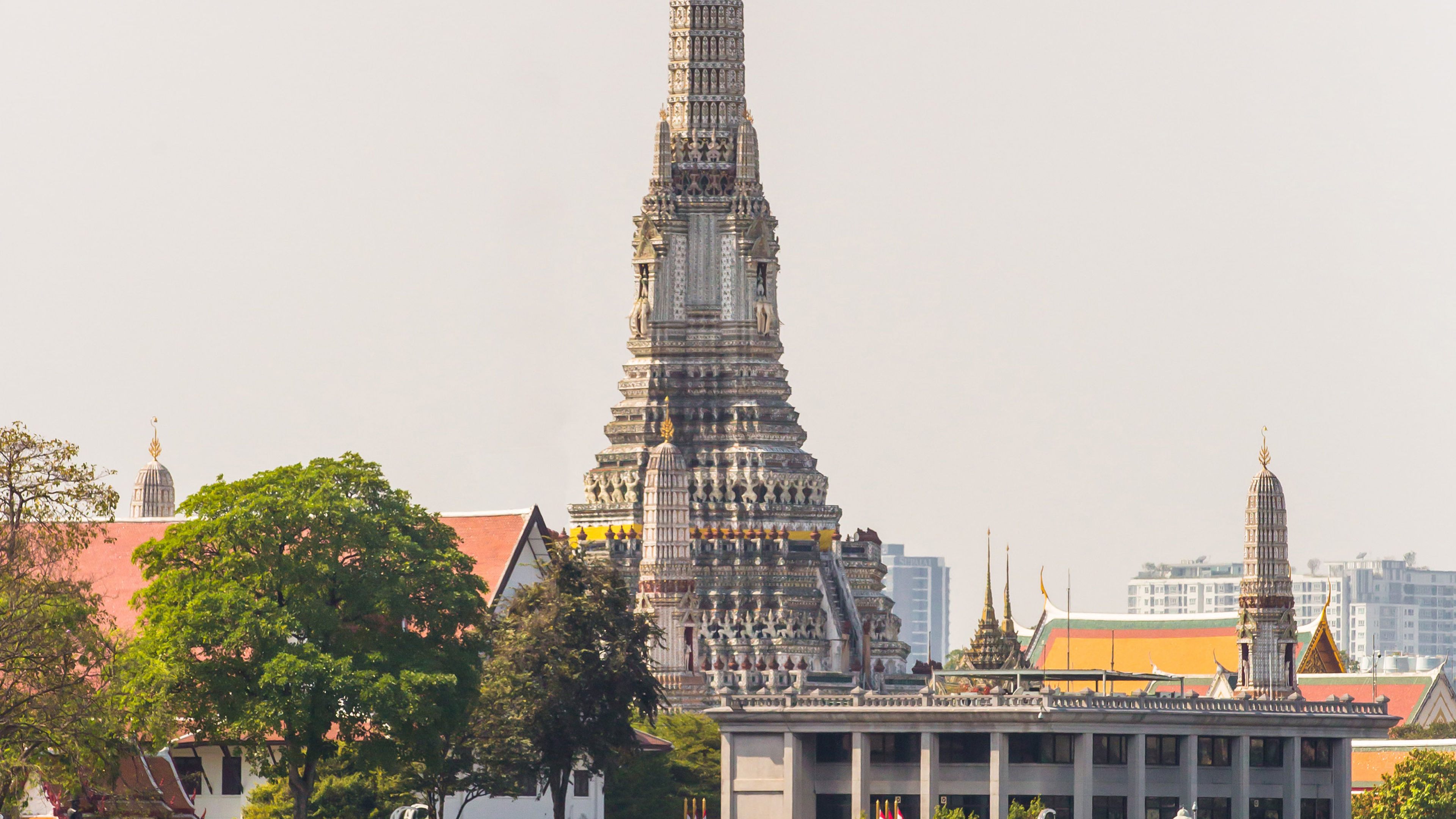 Twists & Turns - Bangkok by Tuk Tuk - deslizar 4