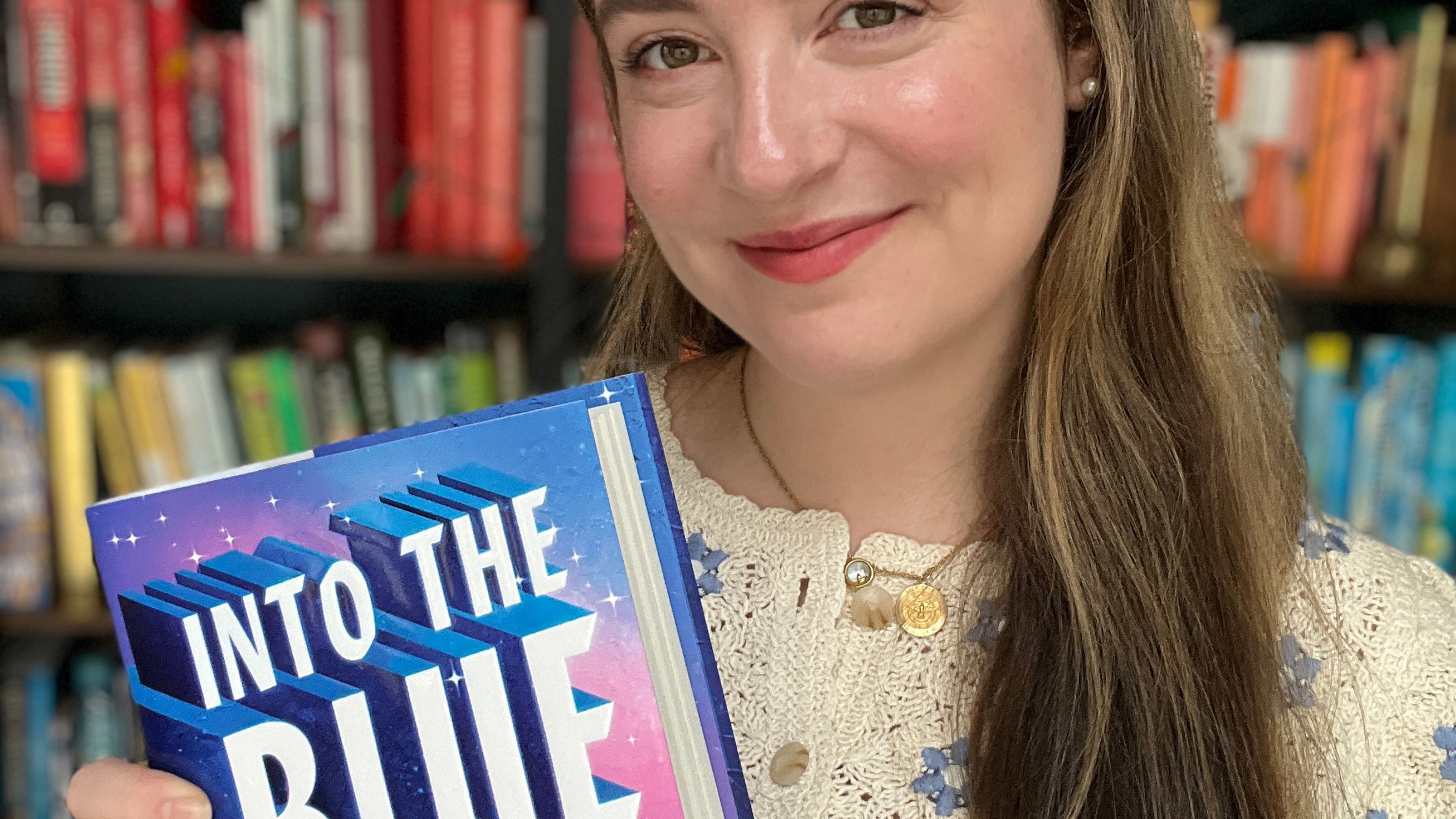 Camp Unwritten with Reese’s Book Club at Under Canvas Yosemite - deslizar 4