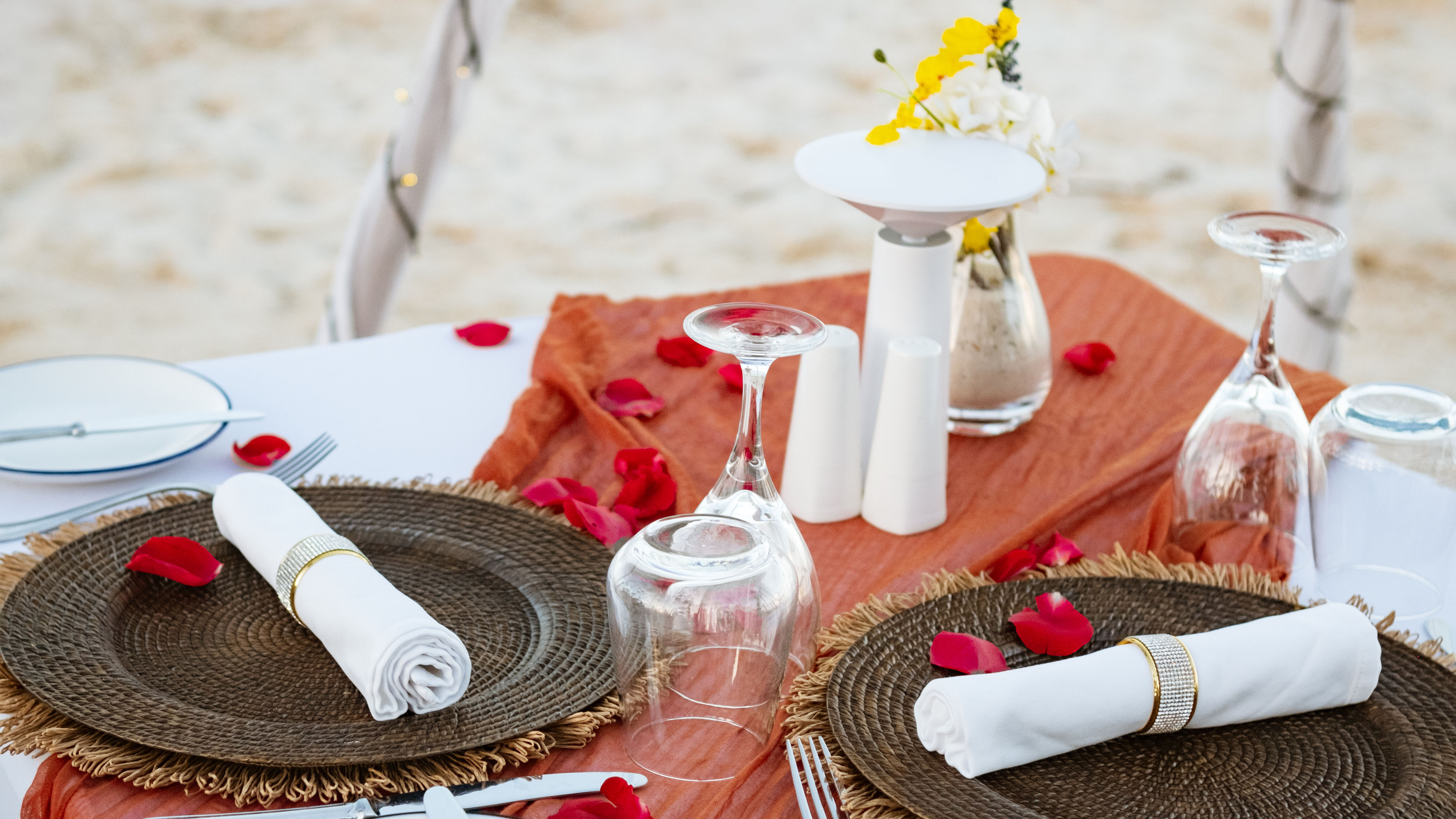 Beachfront Dinner - slide 3