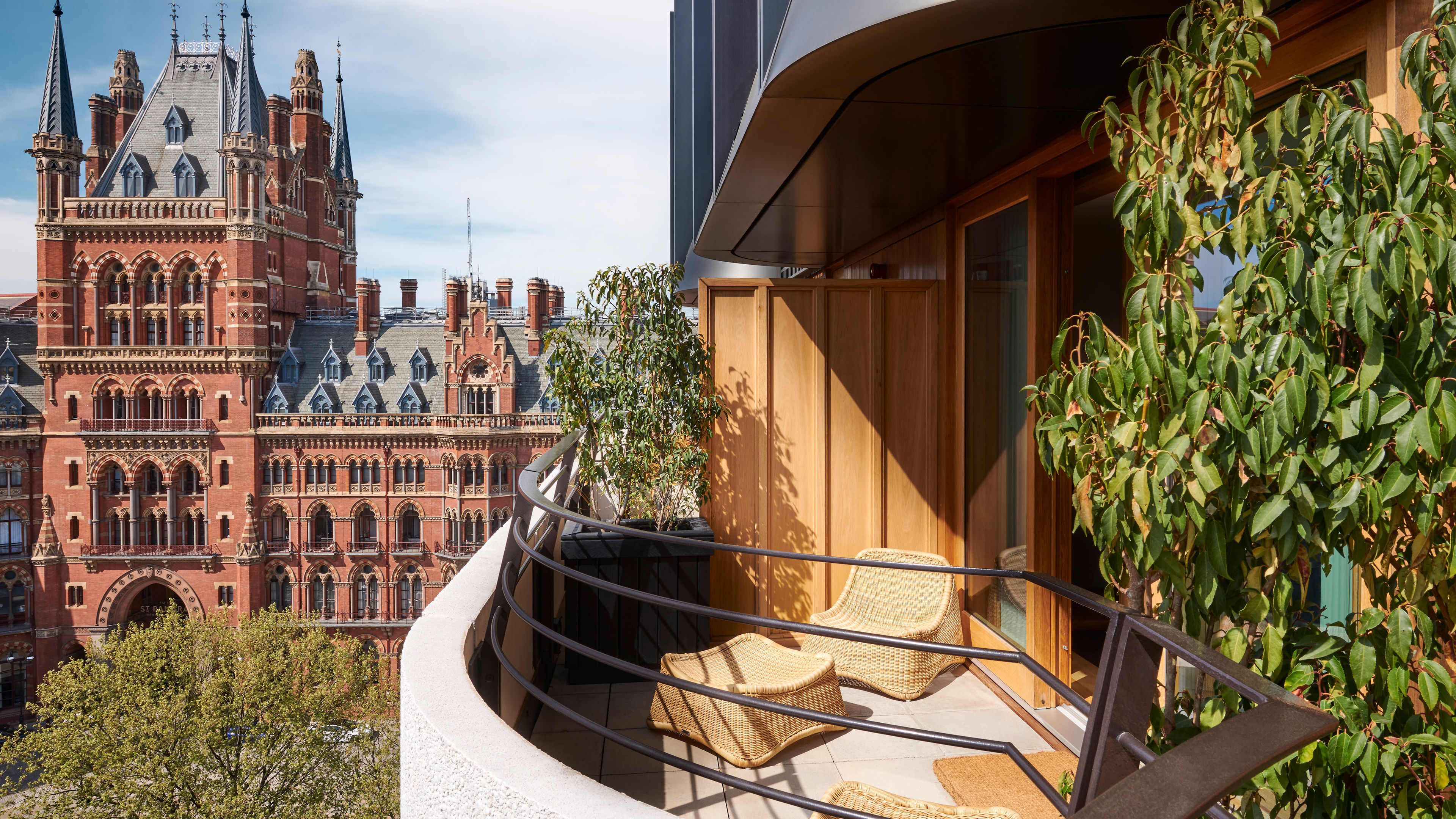 City to Coast: The Ultimate Standard Europe Itinerary - slide 5
