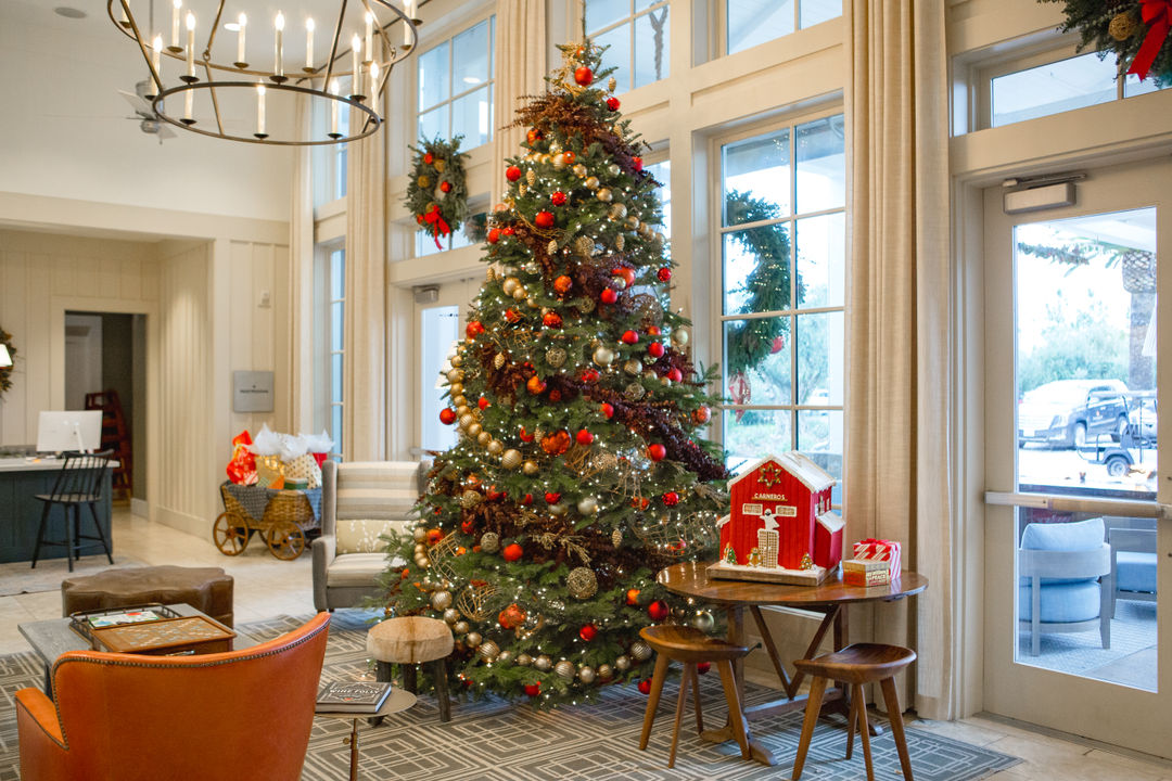 Carneros Cookie Cottage Decorating