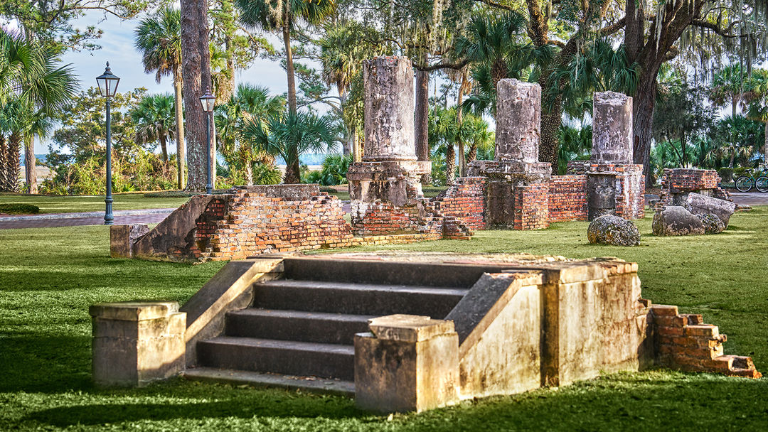 Behind the Bluff E-Bike Tour