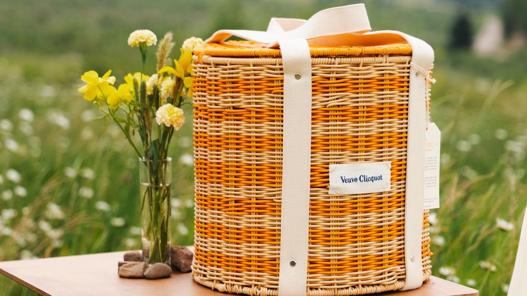 Le Picnic with Veuve Clicquot