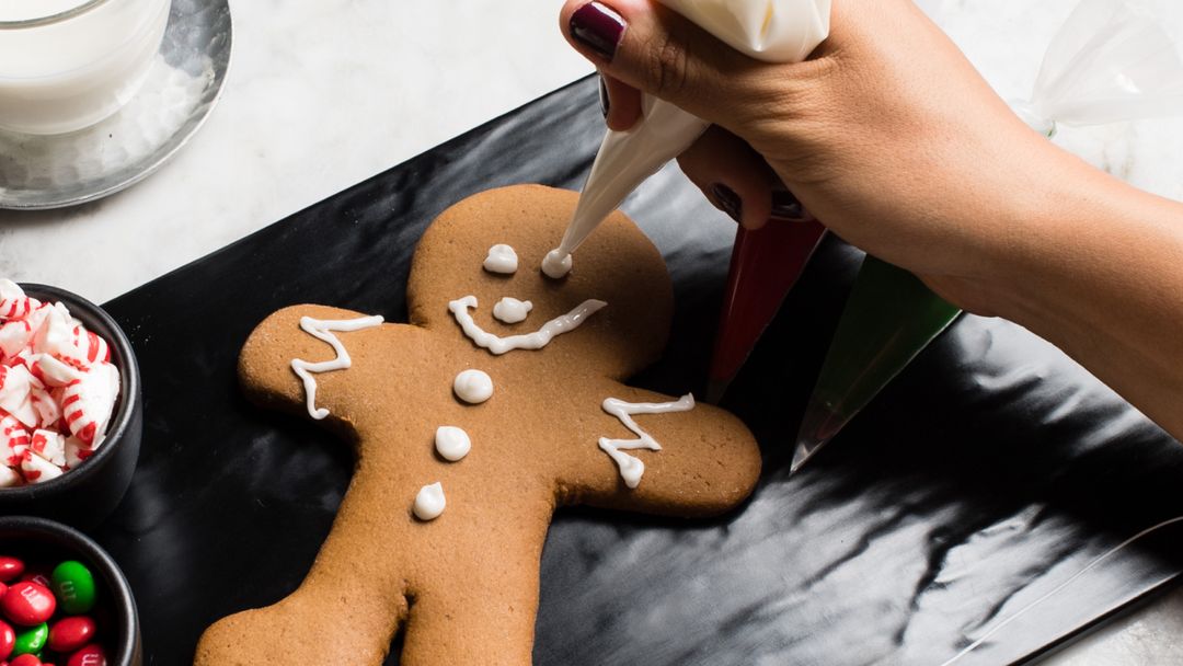 Gingerbread Man Decorating | December 23