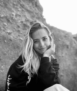 Profile image of host Emily