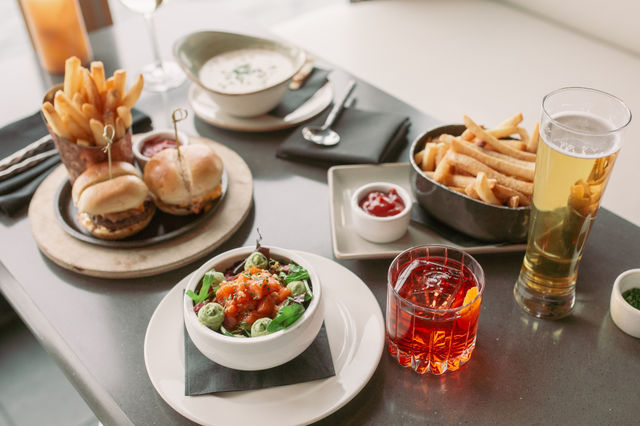 The Edgewater Hotel — gallery preview 3