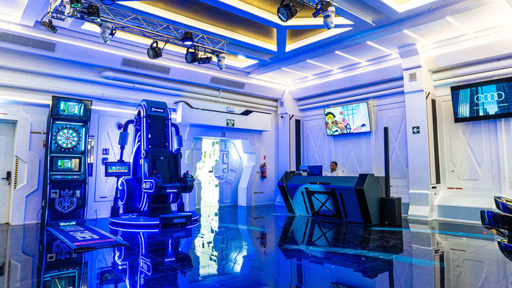 Cosmic Lanes Sports & Games