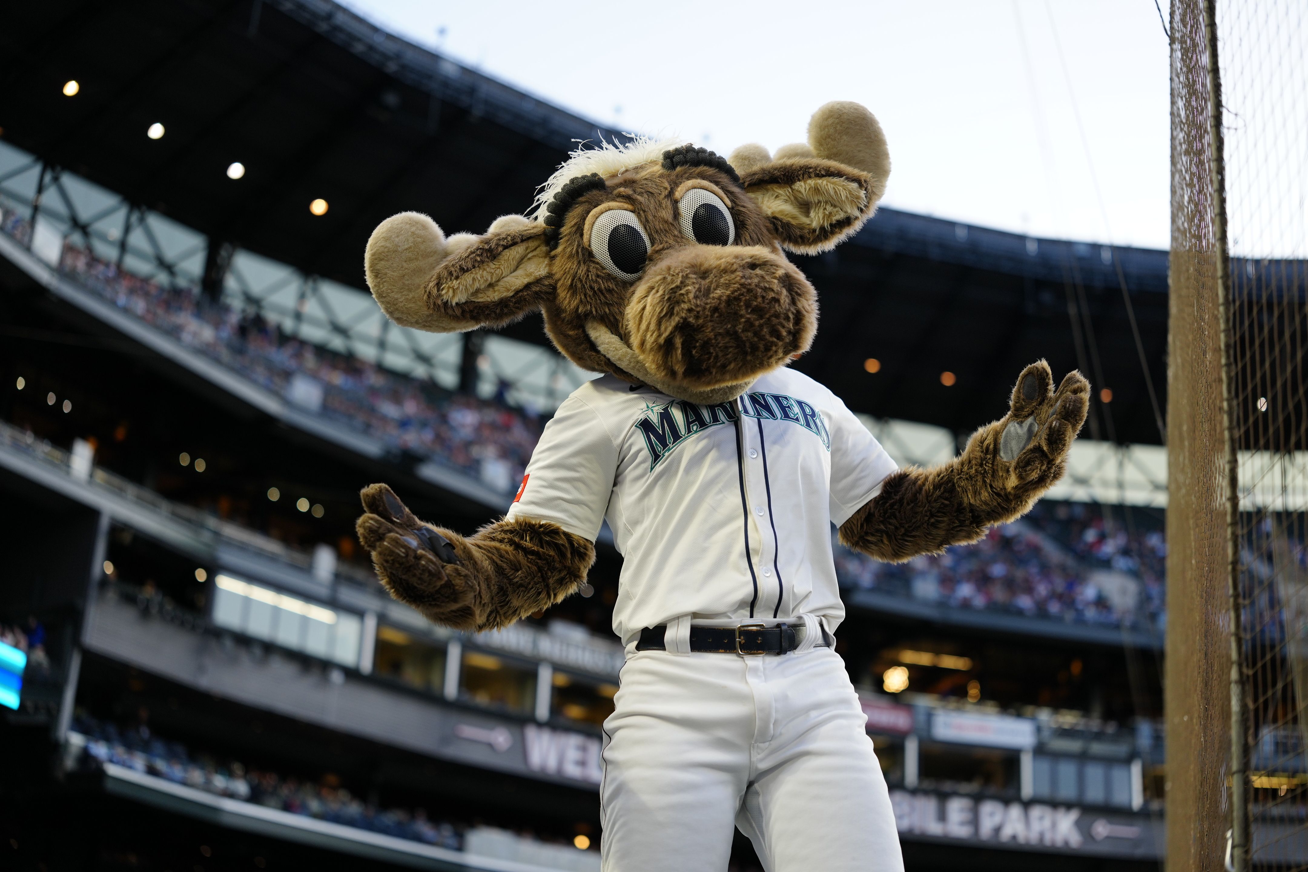 Atmos Suites: Seattle Mariners vs. San Diego